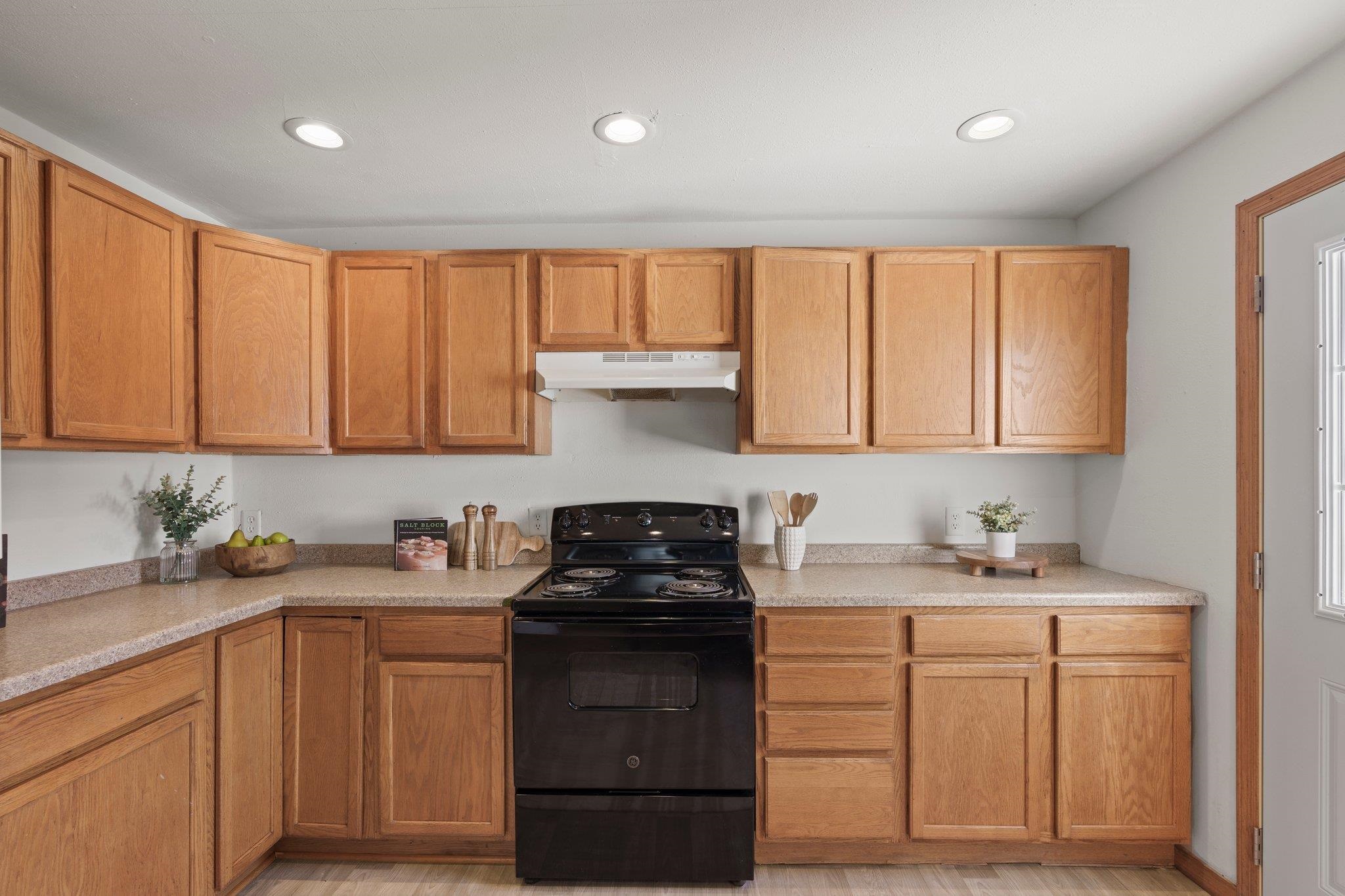 210 W Pleasant Street