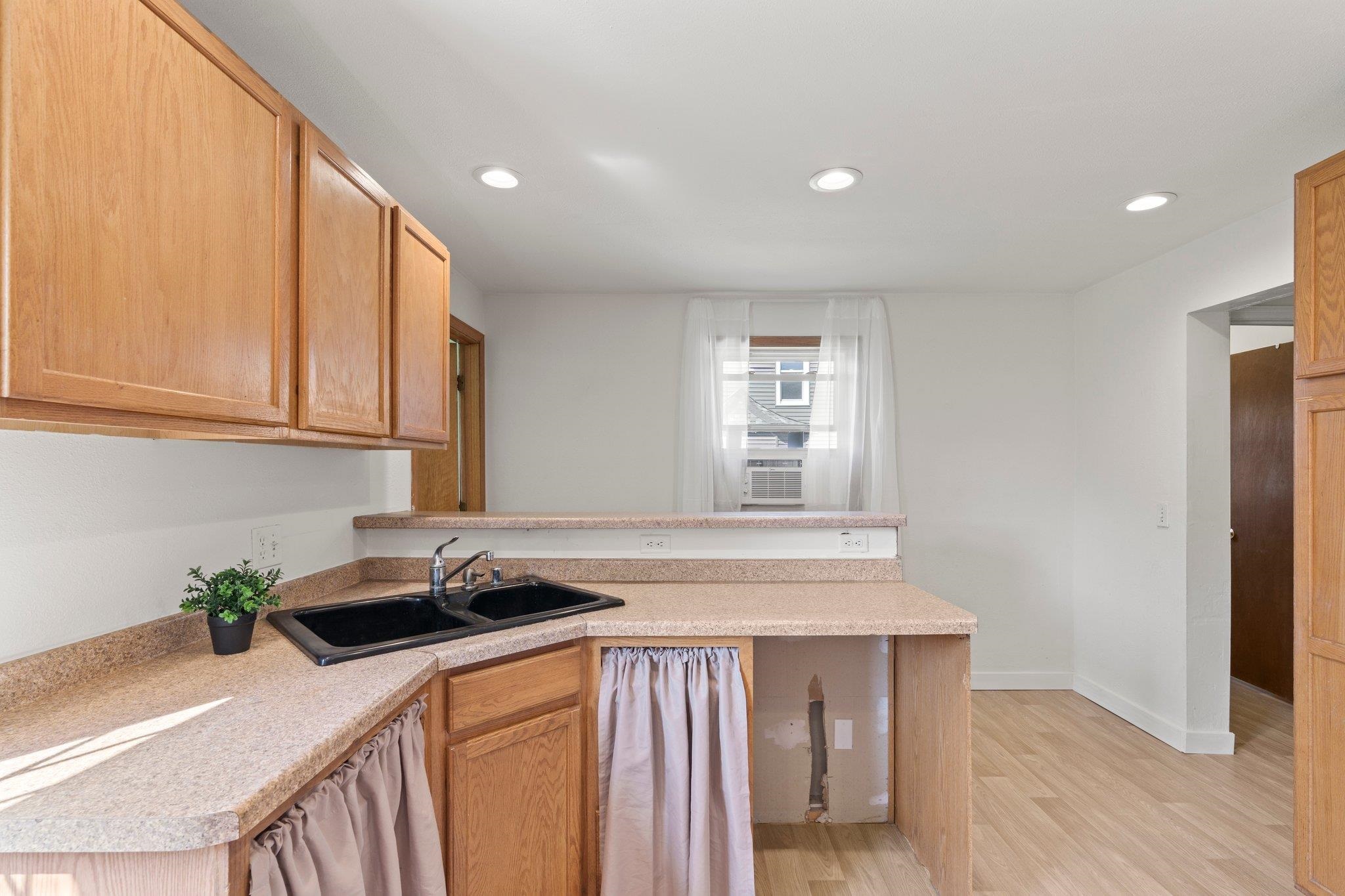 210 W Pleasant Street