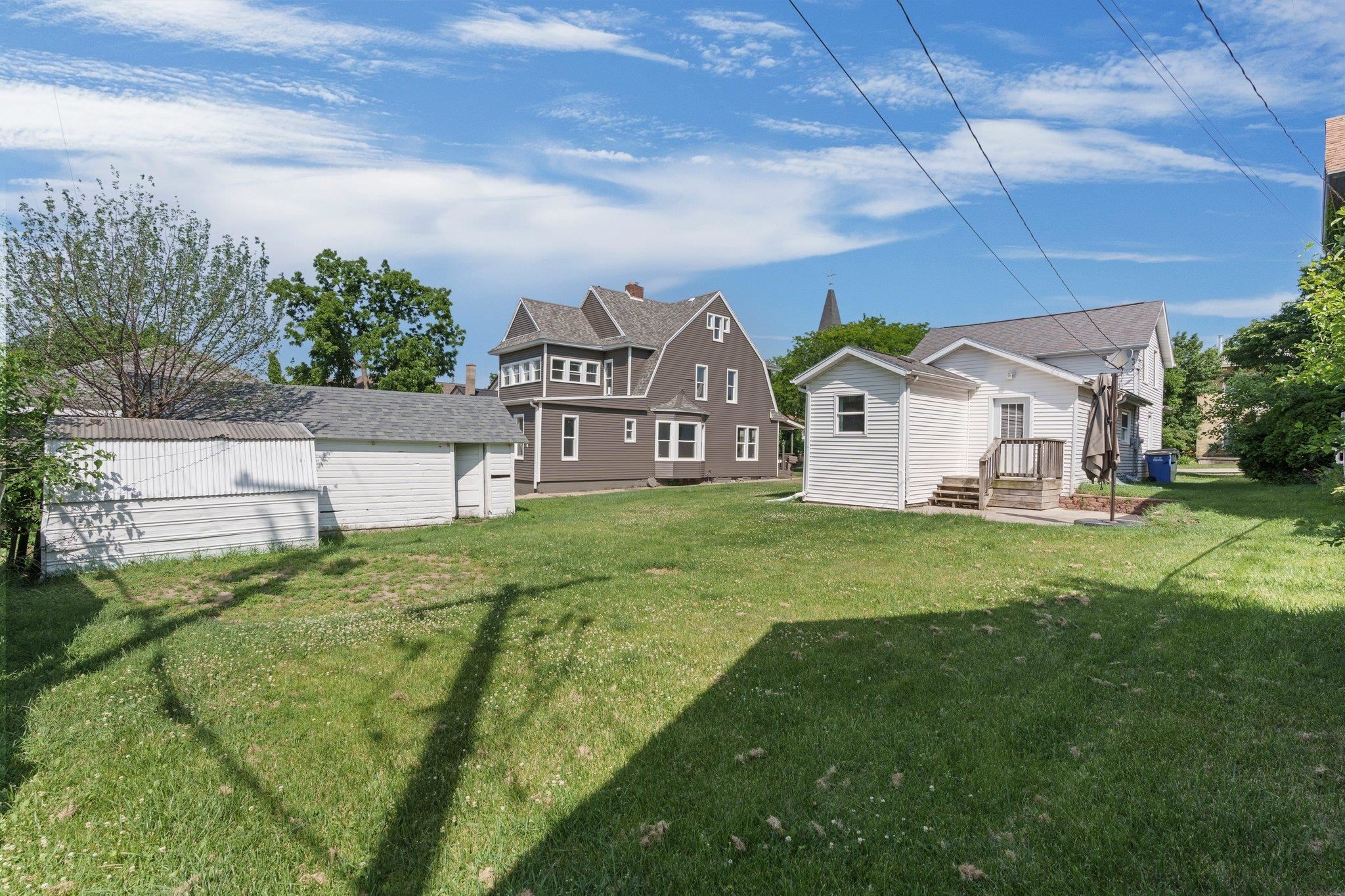 210 W Pleasant Street