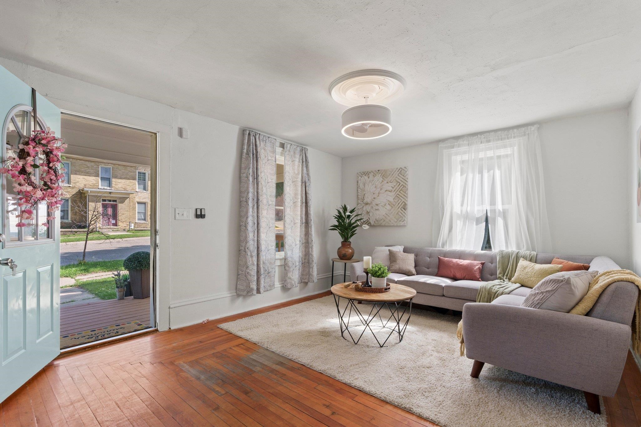 210 W Pleasant Street