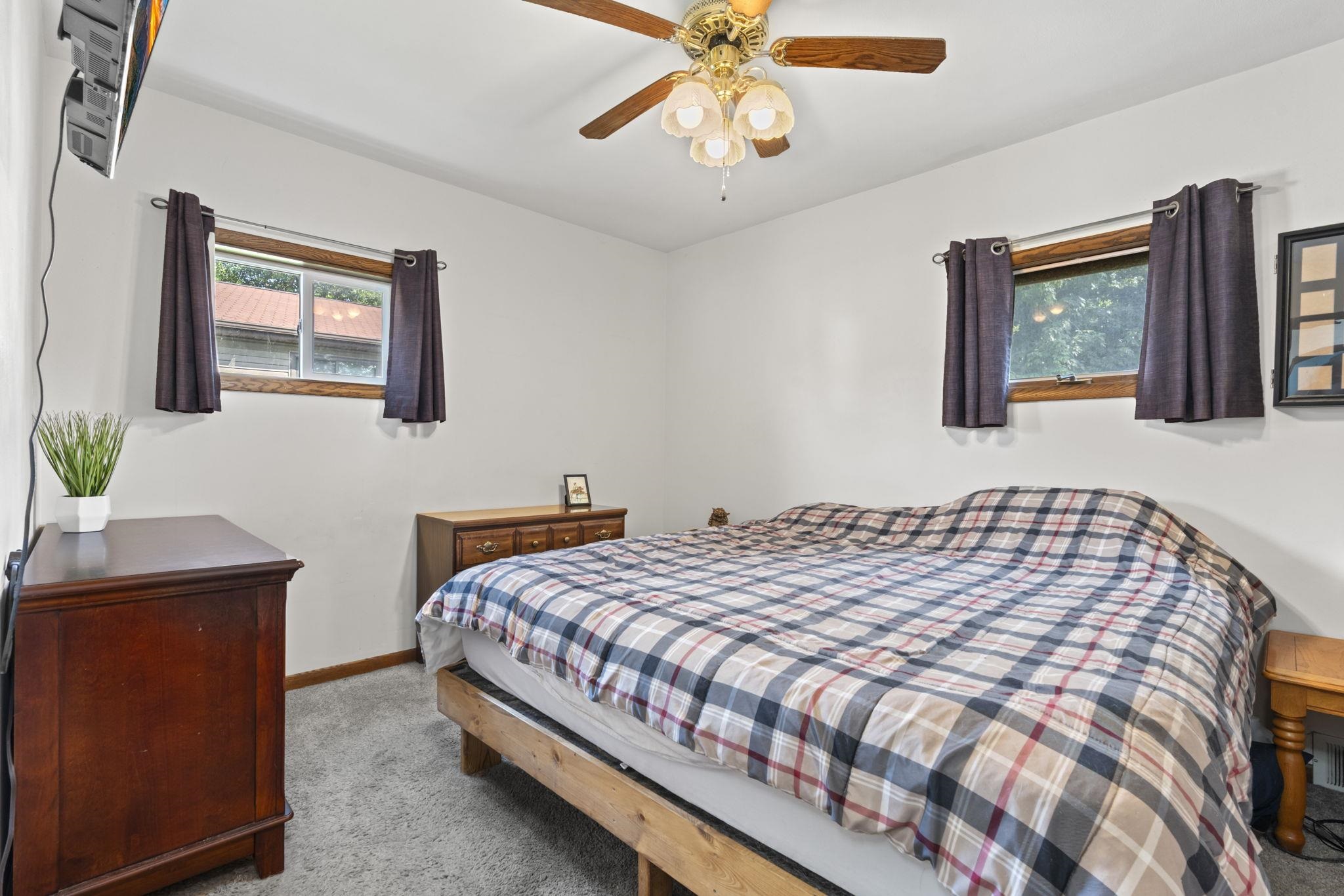 214 W Haertel Street