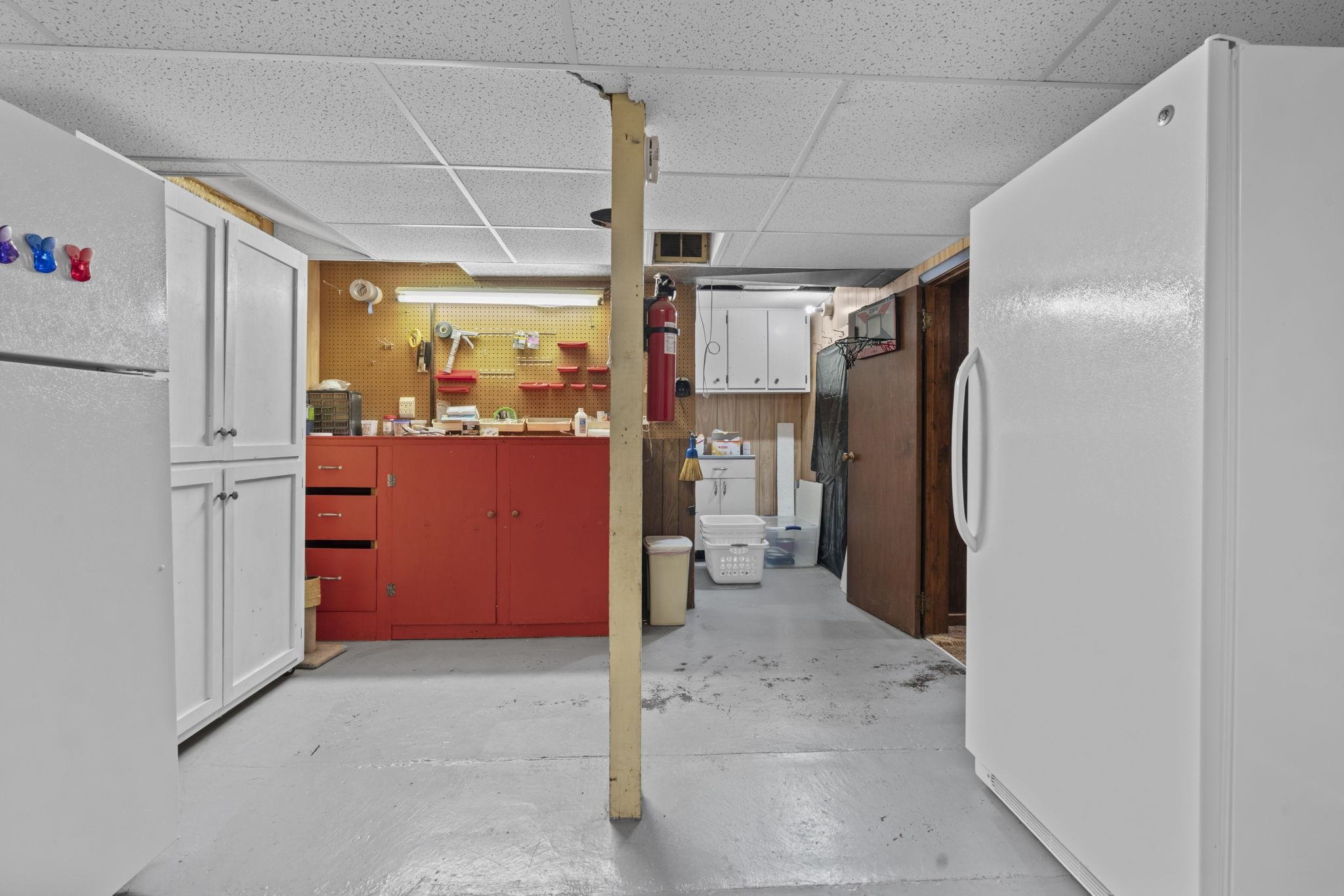 214 W Haertel Street