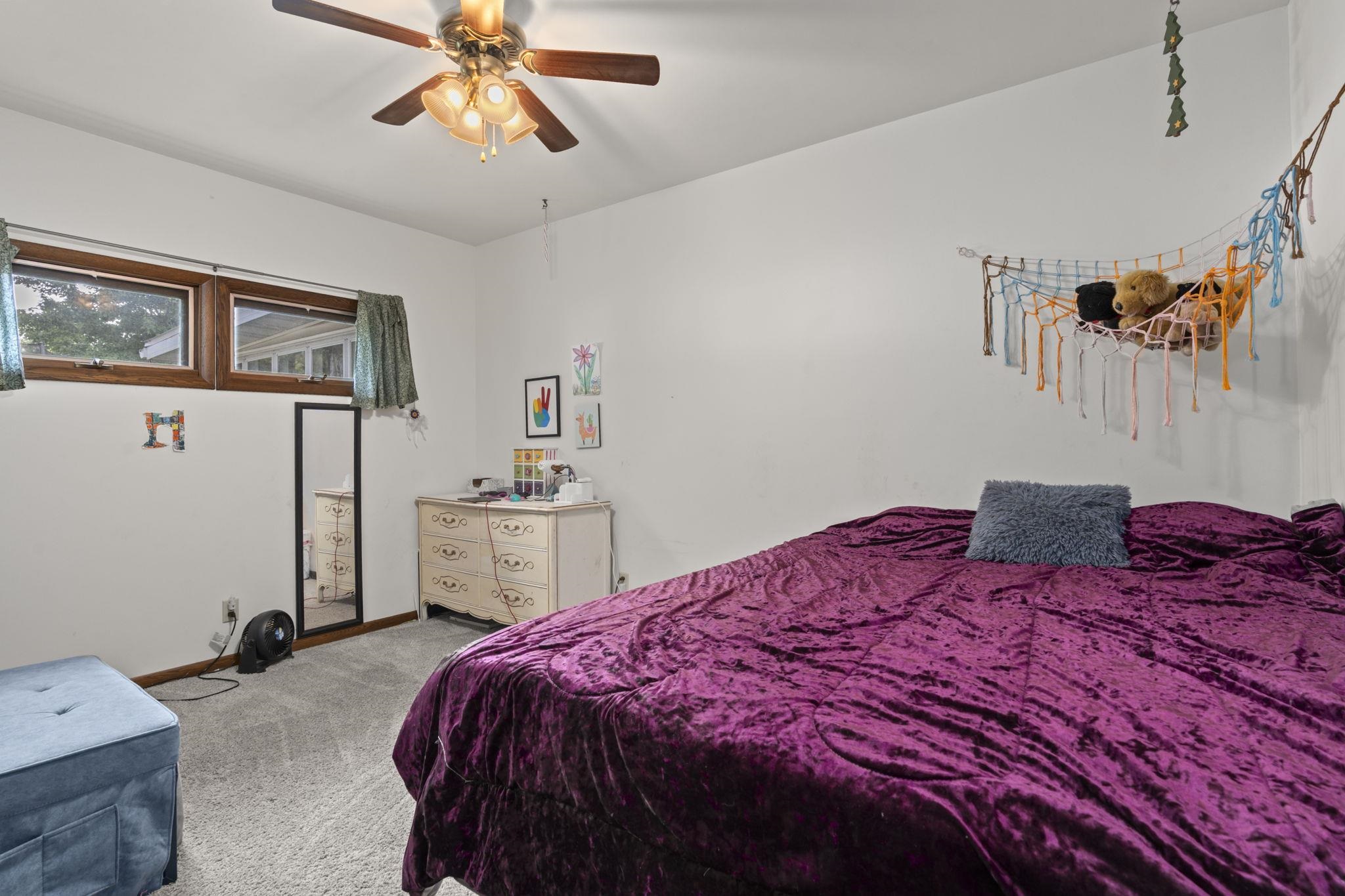 214 W Haertel Street