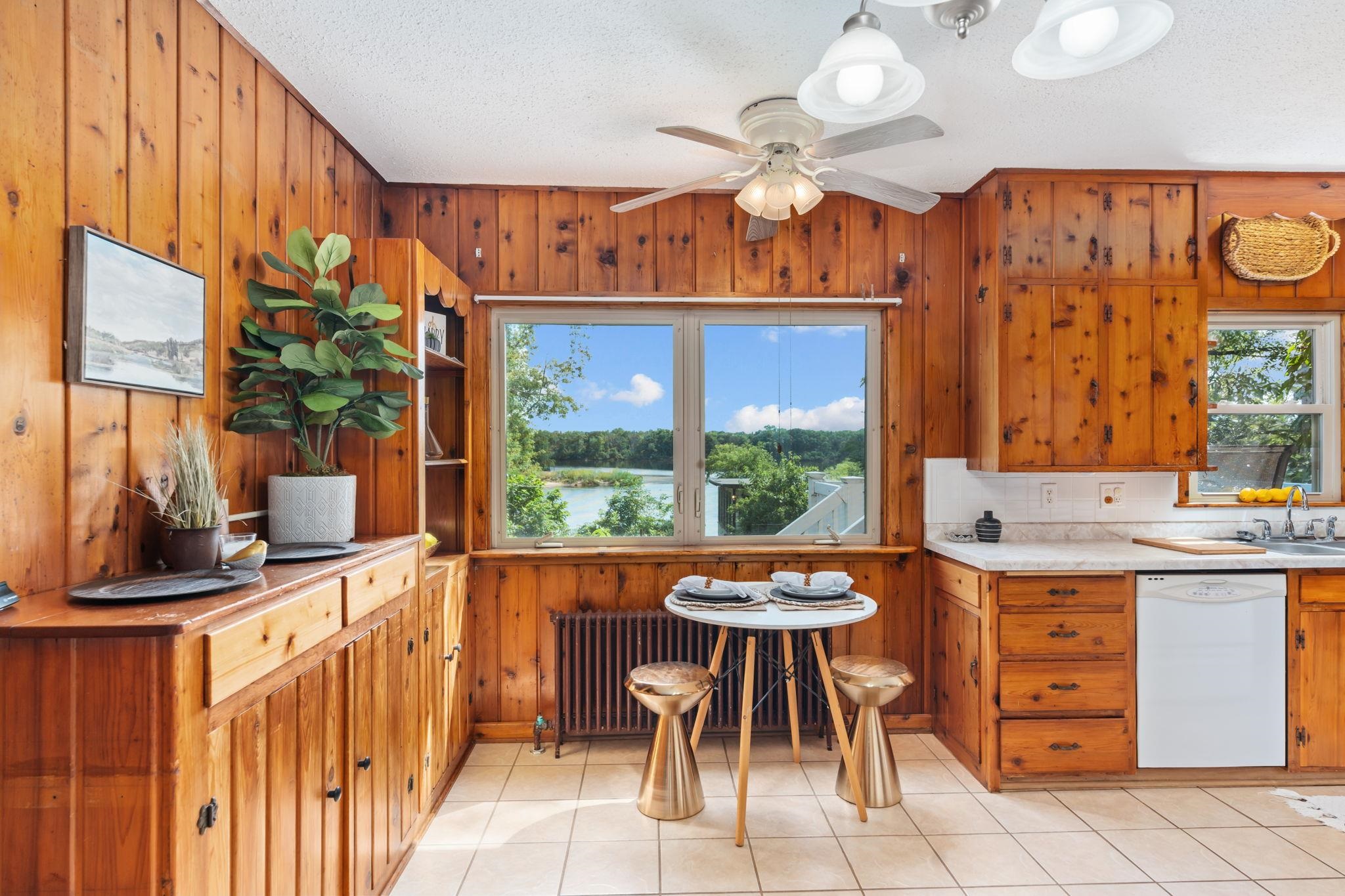 414 W Edgewater Street