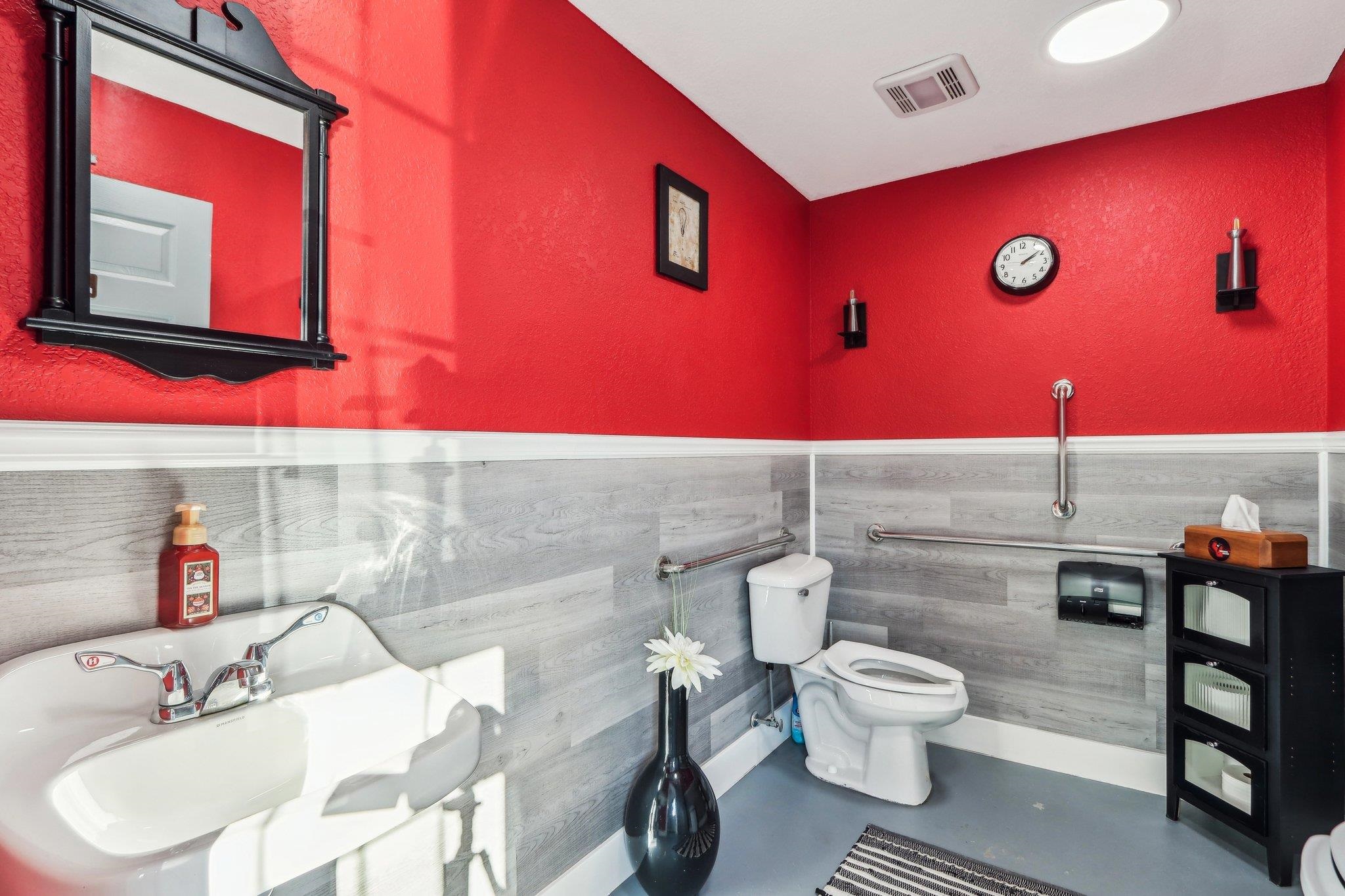 910 Business Park Drive