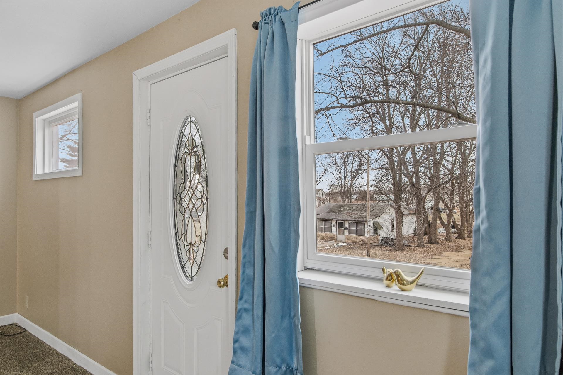 617 E Edgewater Street