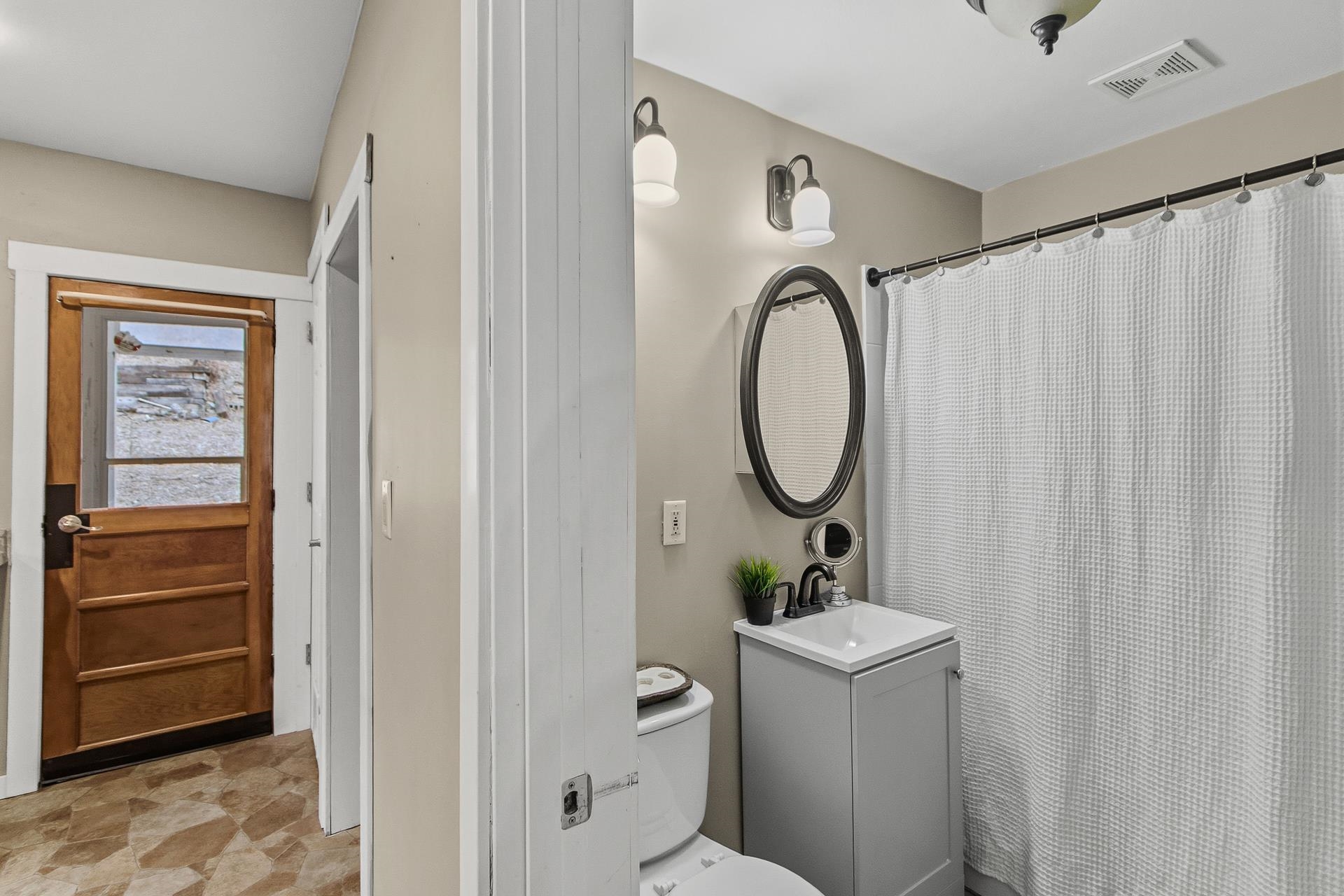 617 E Edgewater Street