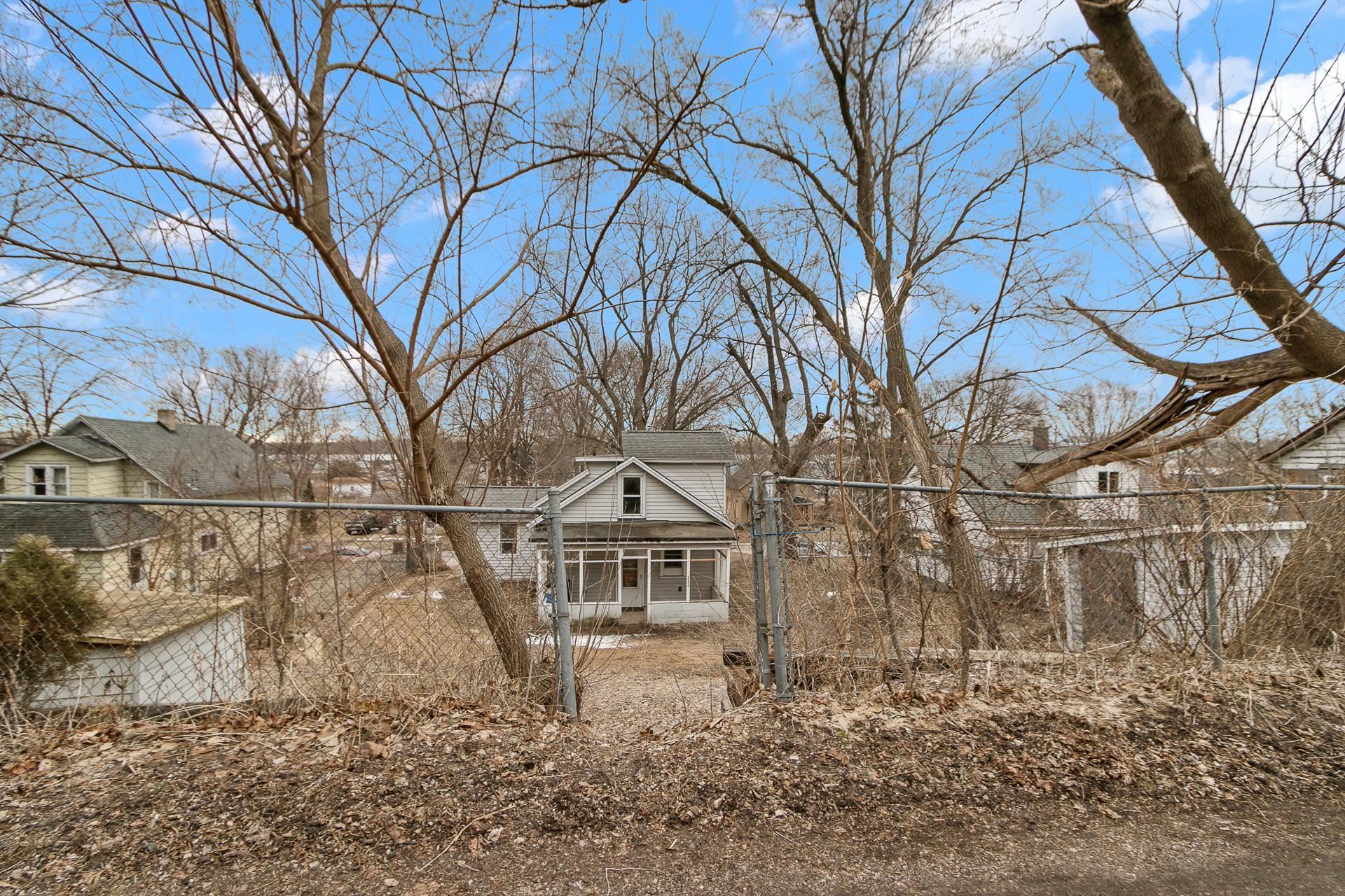 617 E Edgewater Street