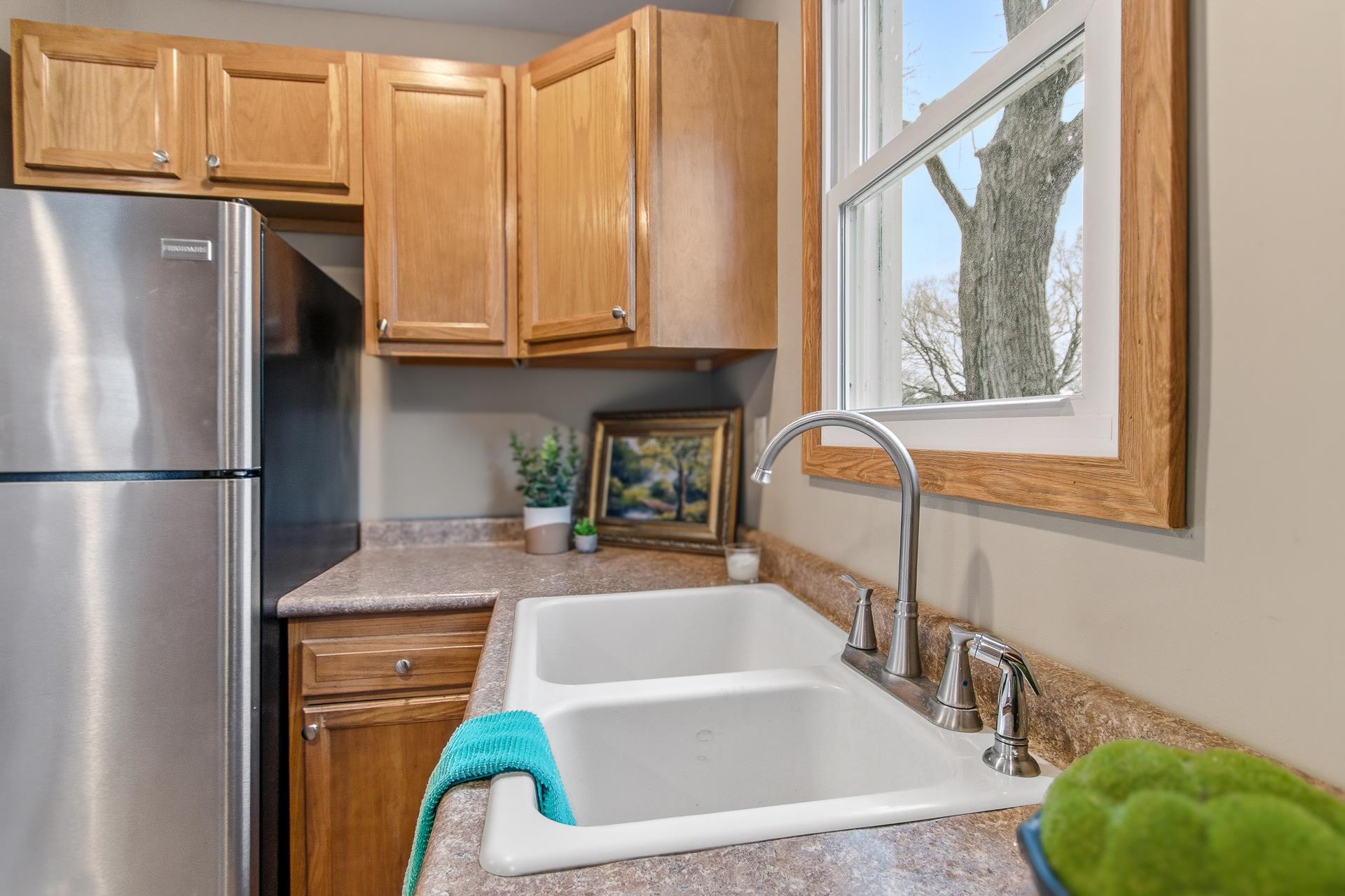 617 E Edgewater Street