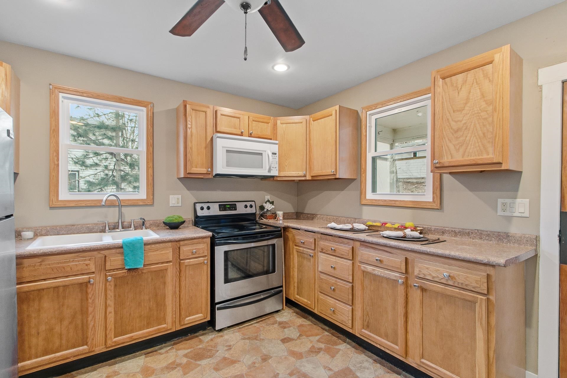 617 E Edgewater Street