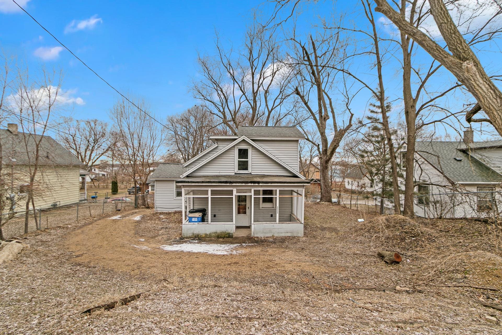 617 E Edgewater Street