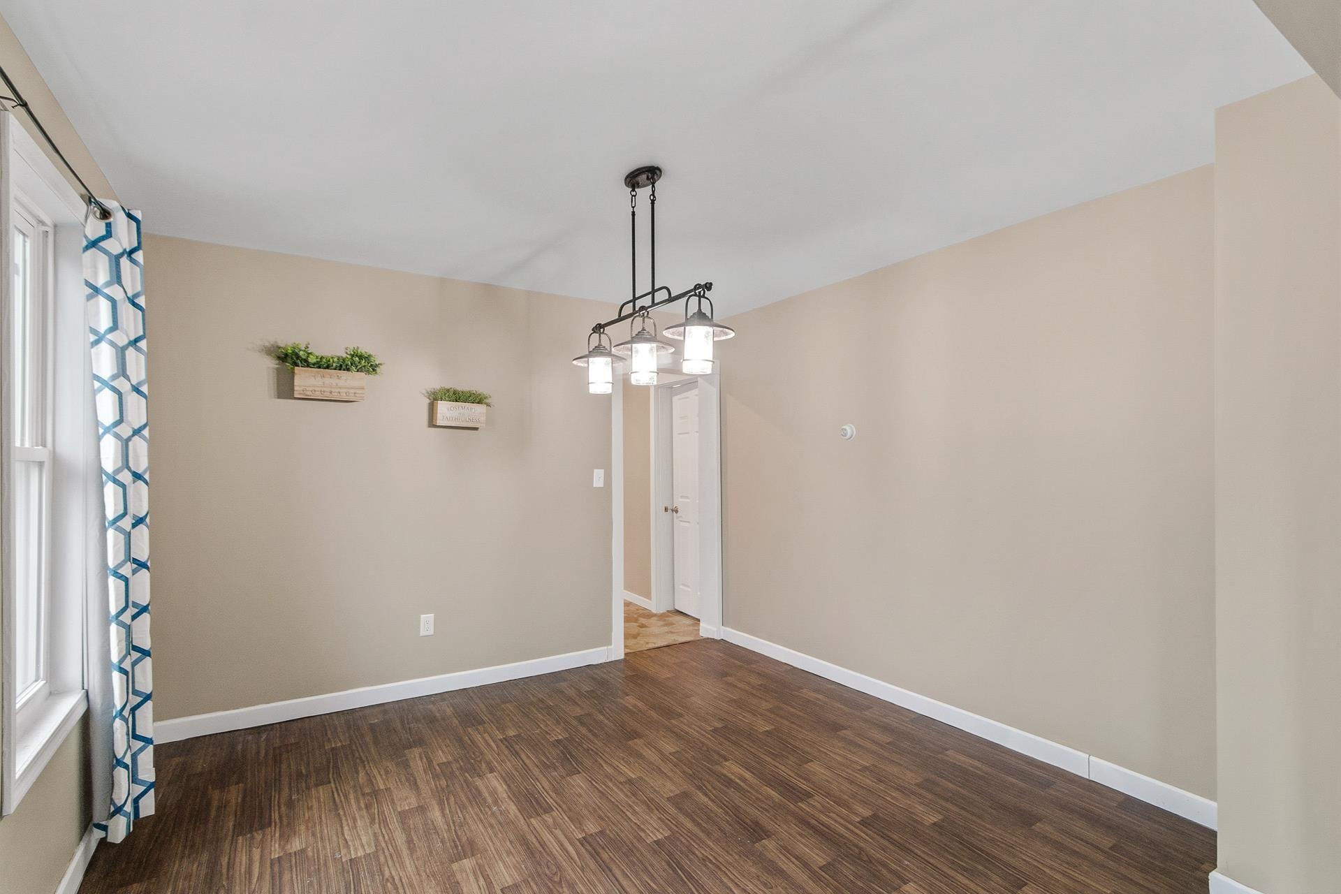 617 E Edgewater Street