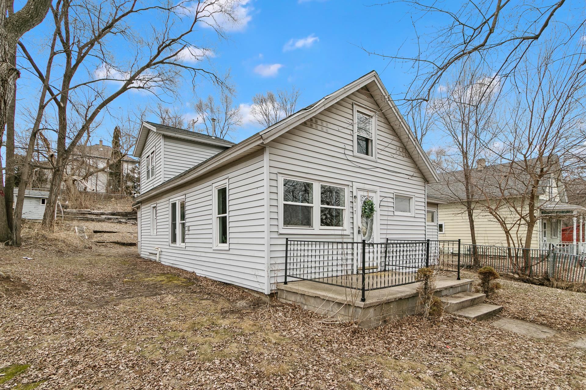 617 E Edgewater Street