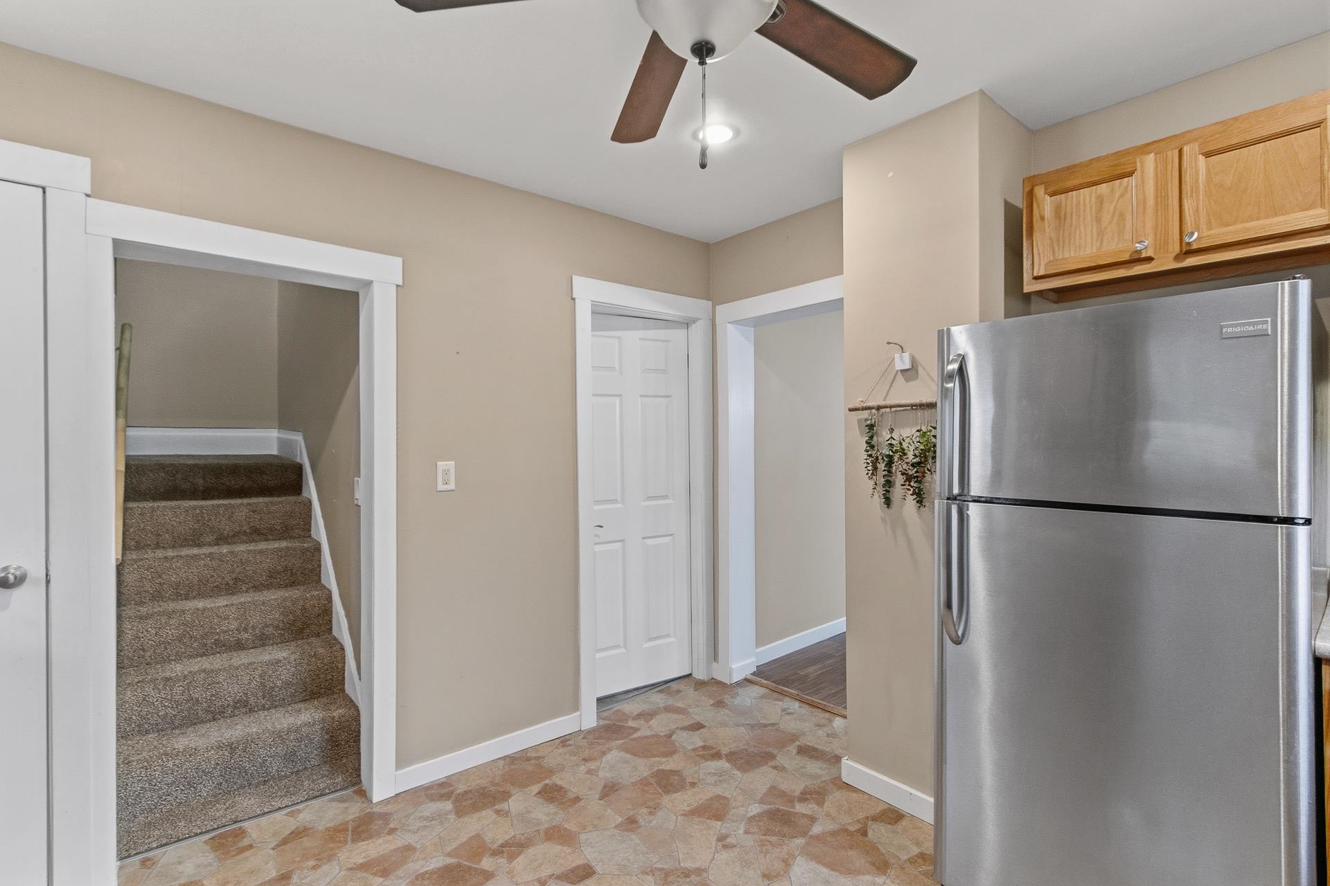 617 E Edgewater Street