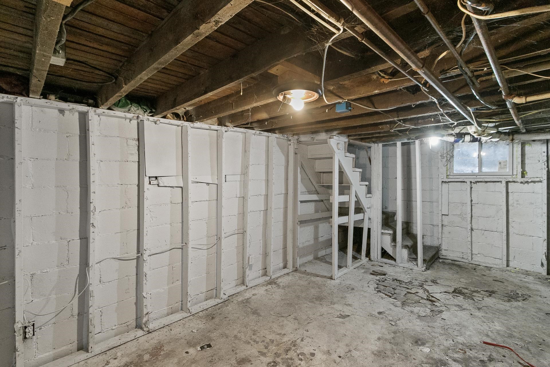 617 E Edgewater Street