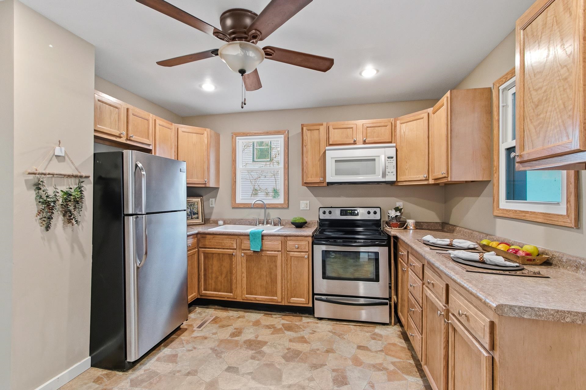 617 E Edgewater Street