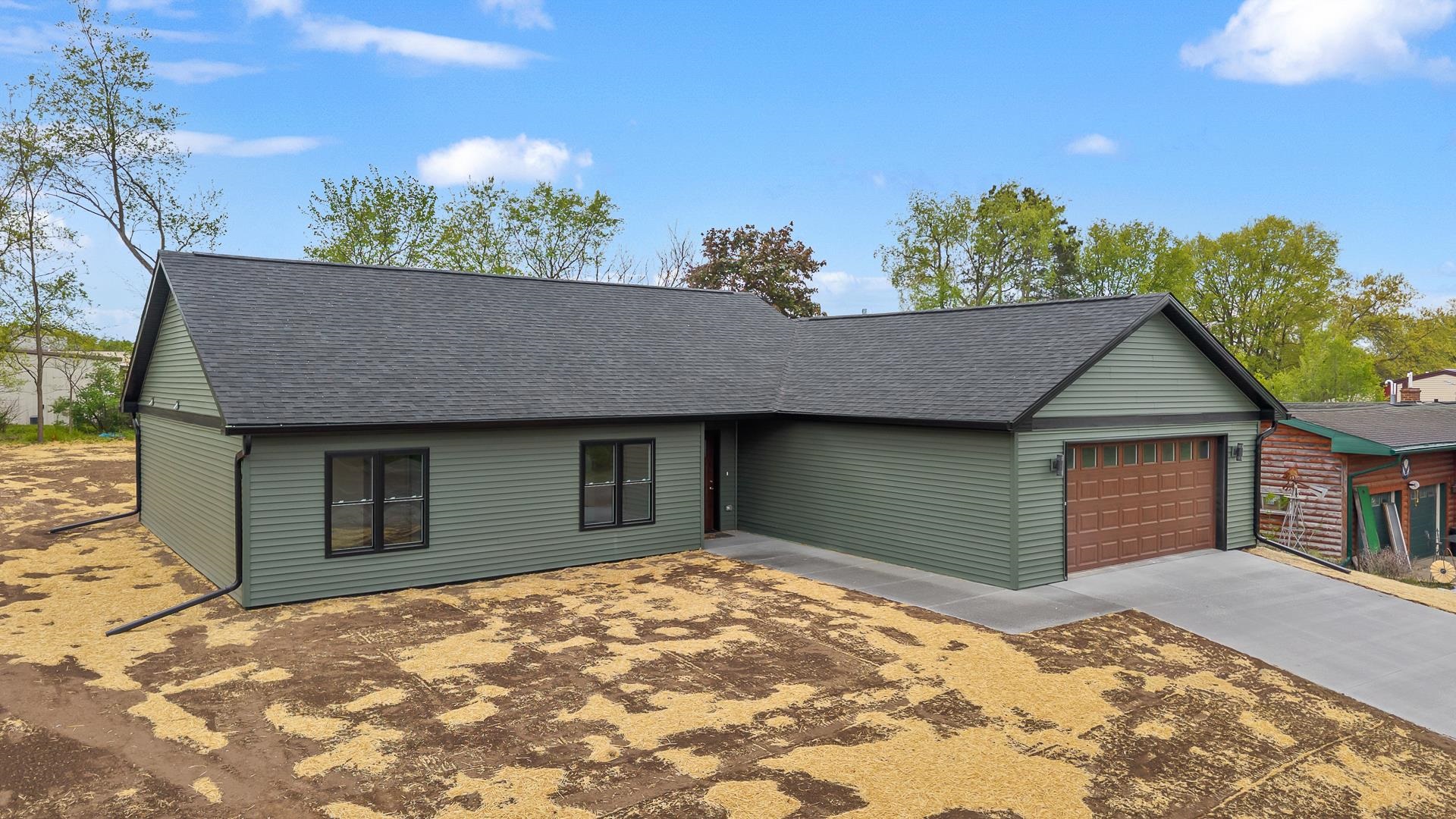 1126 Maple Street