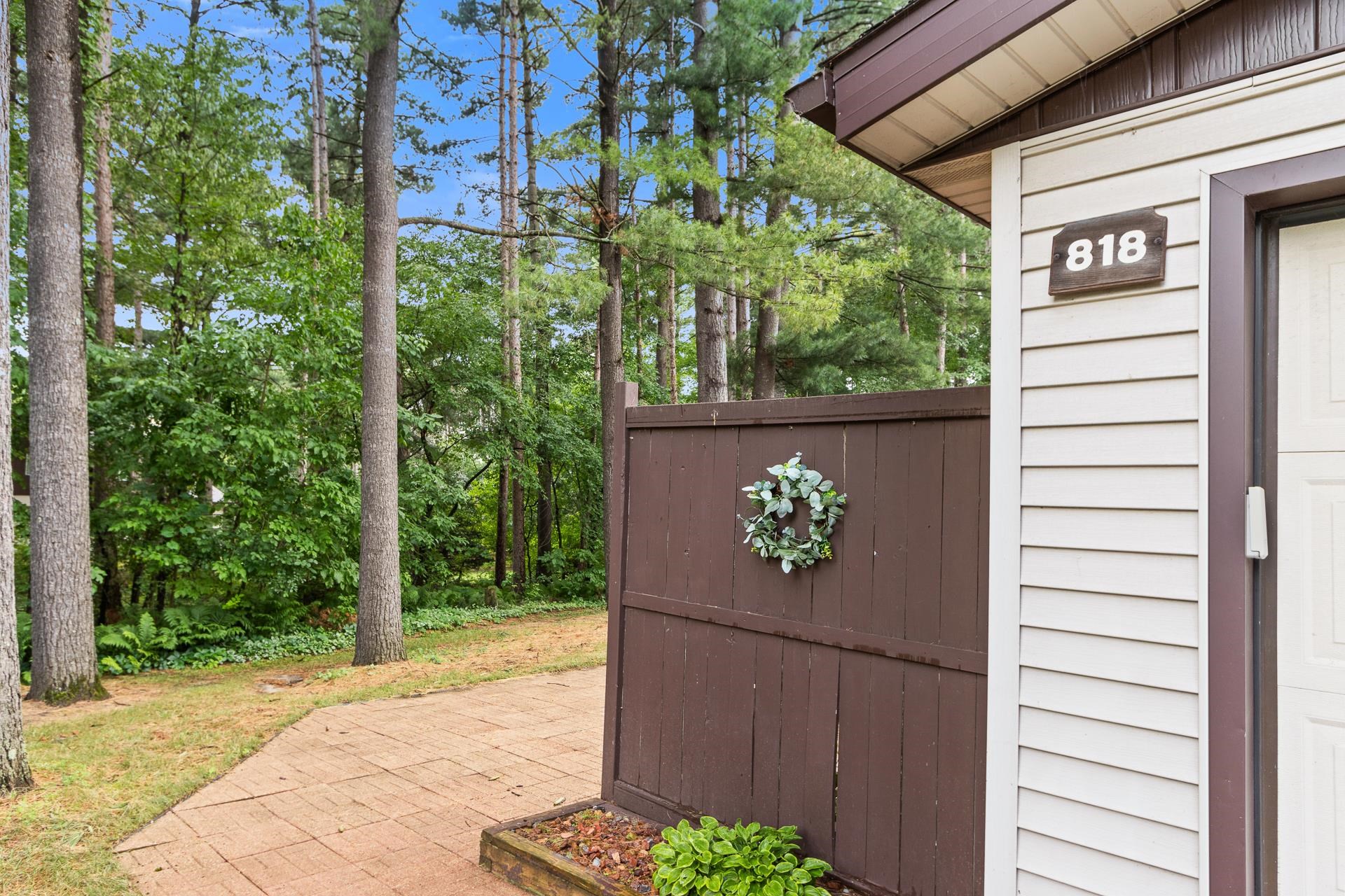 818 Saddle Ridge