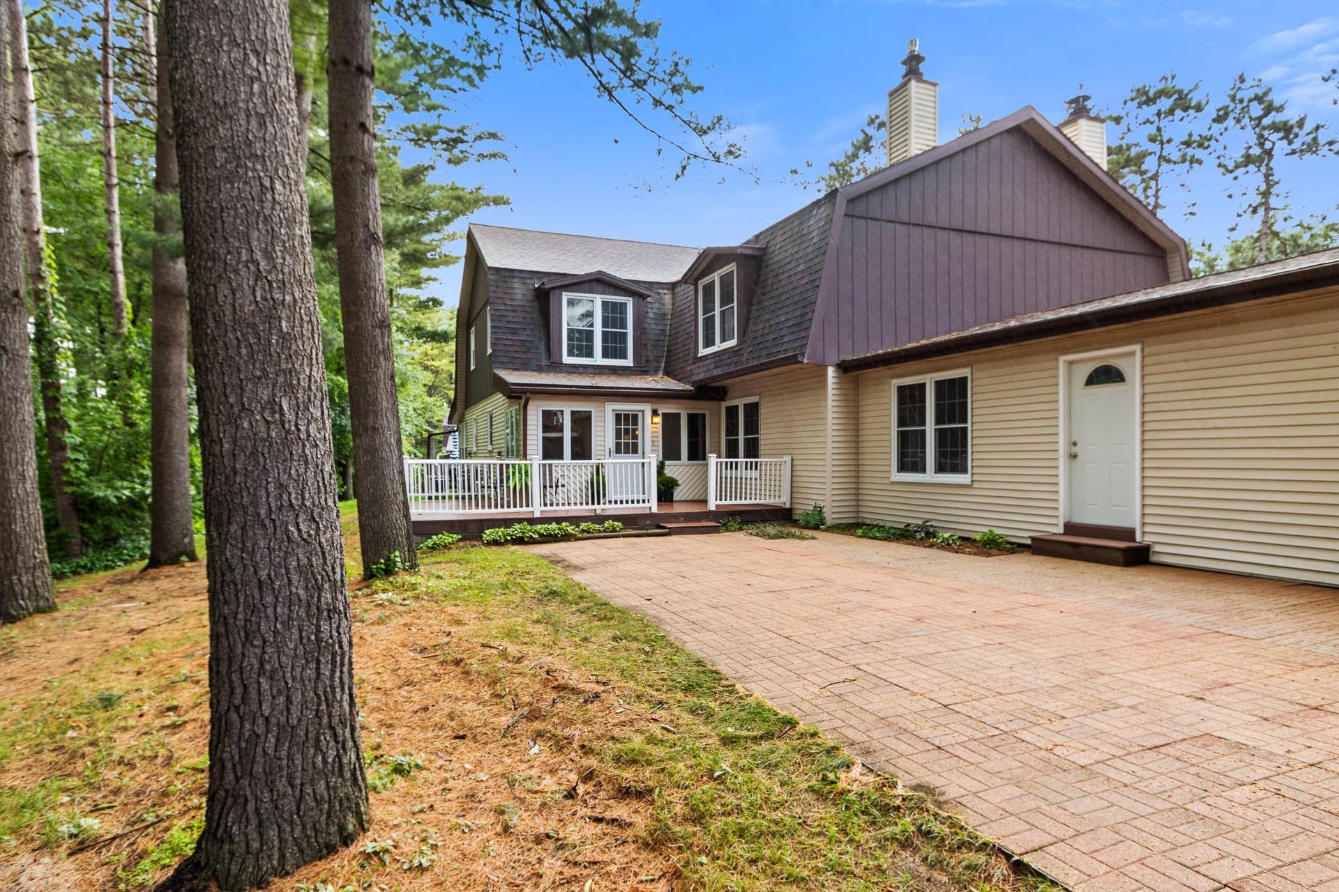 818 Saddle Ridge