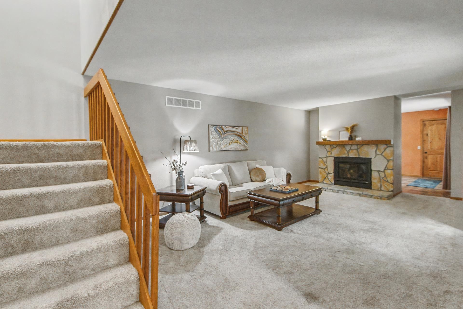 818 Saddle Ridge