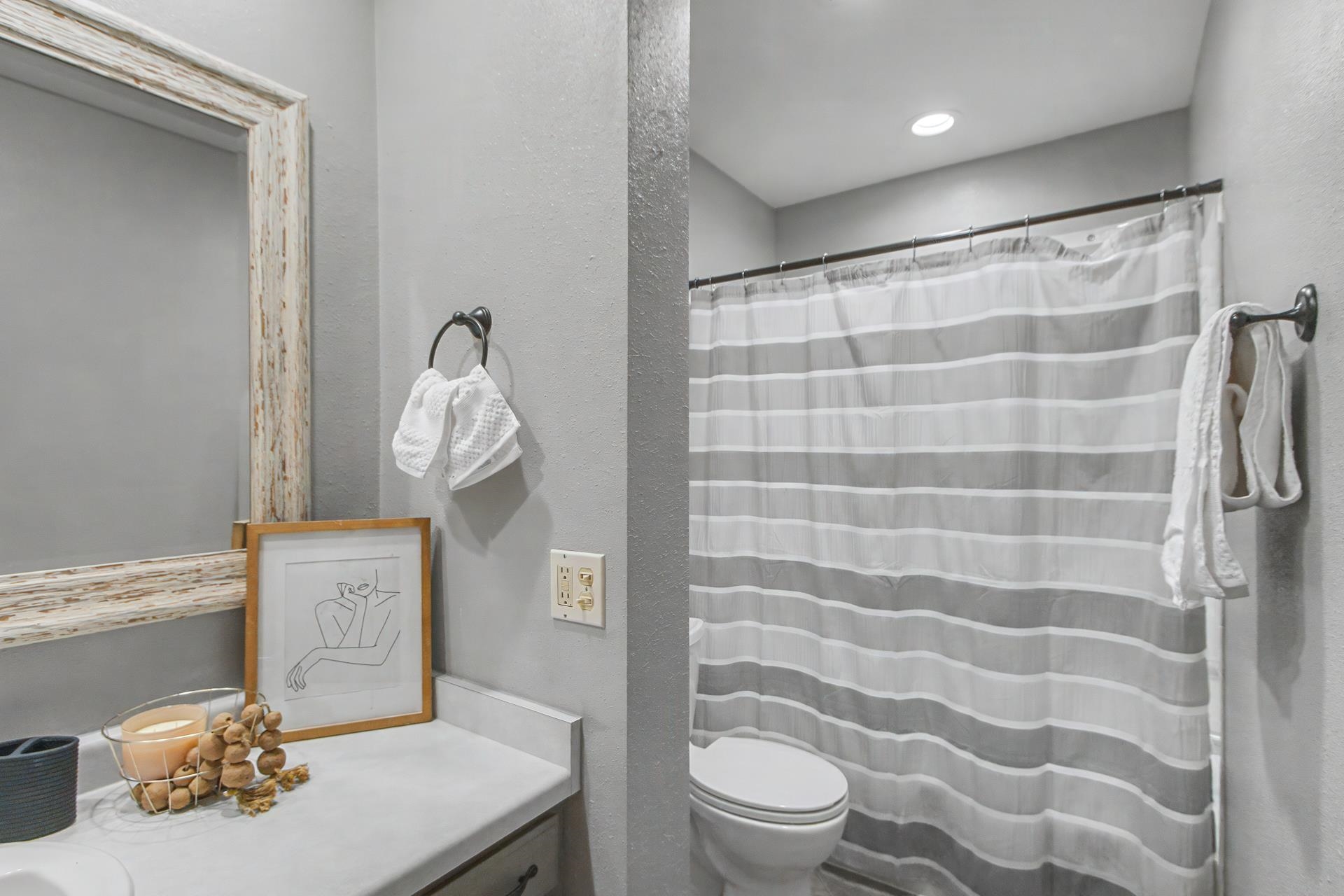 818 Saddle Ridge