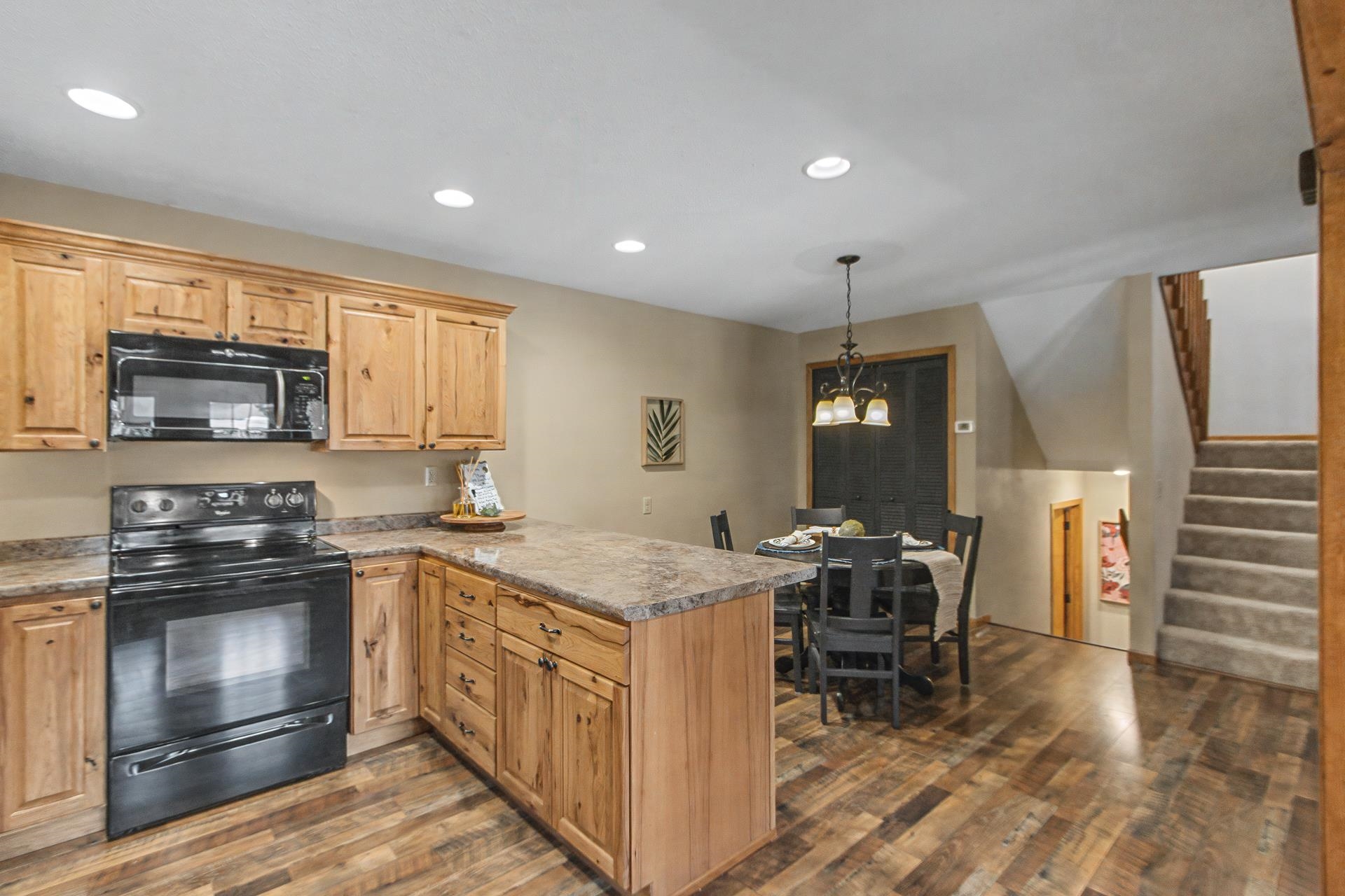 818 Saddle Ridge