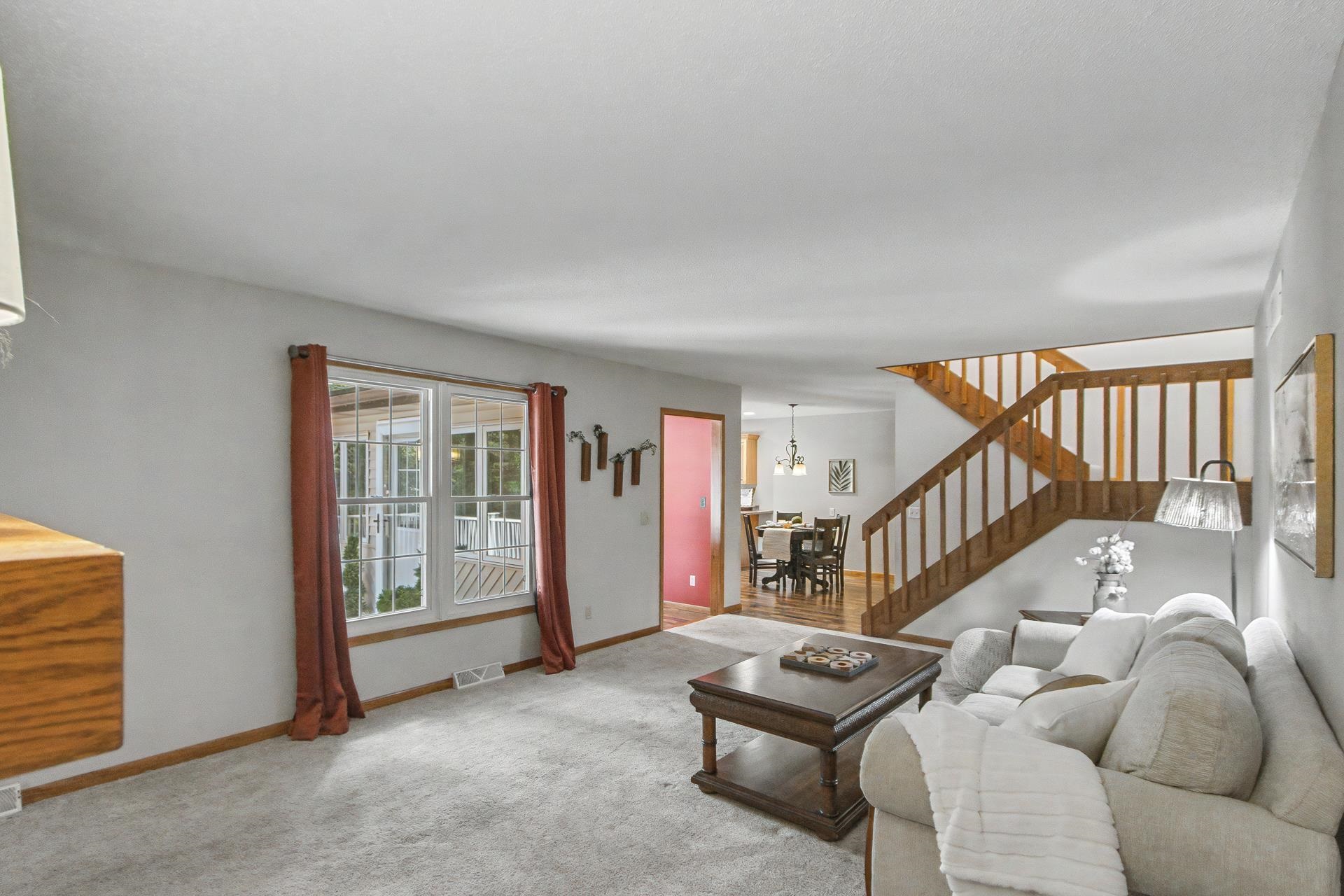 818 Saddle Ridge