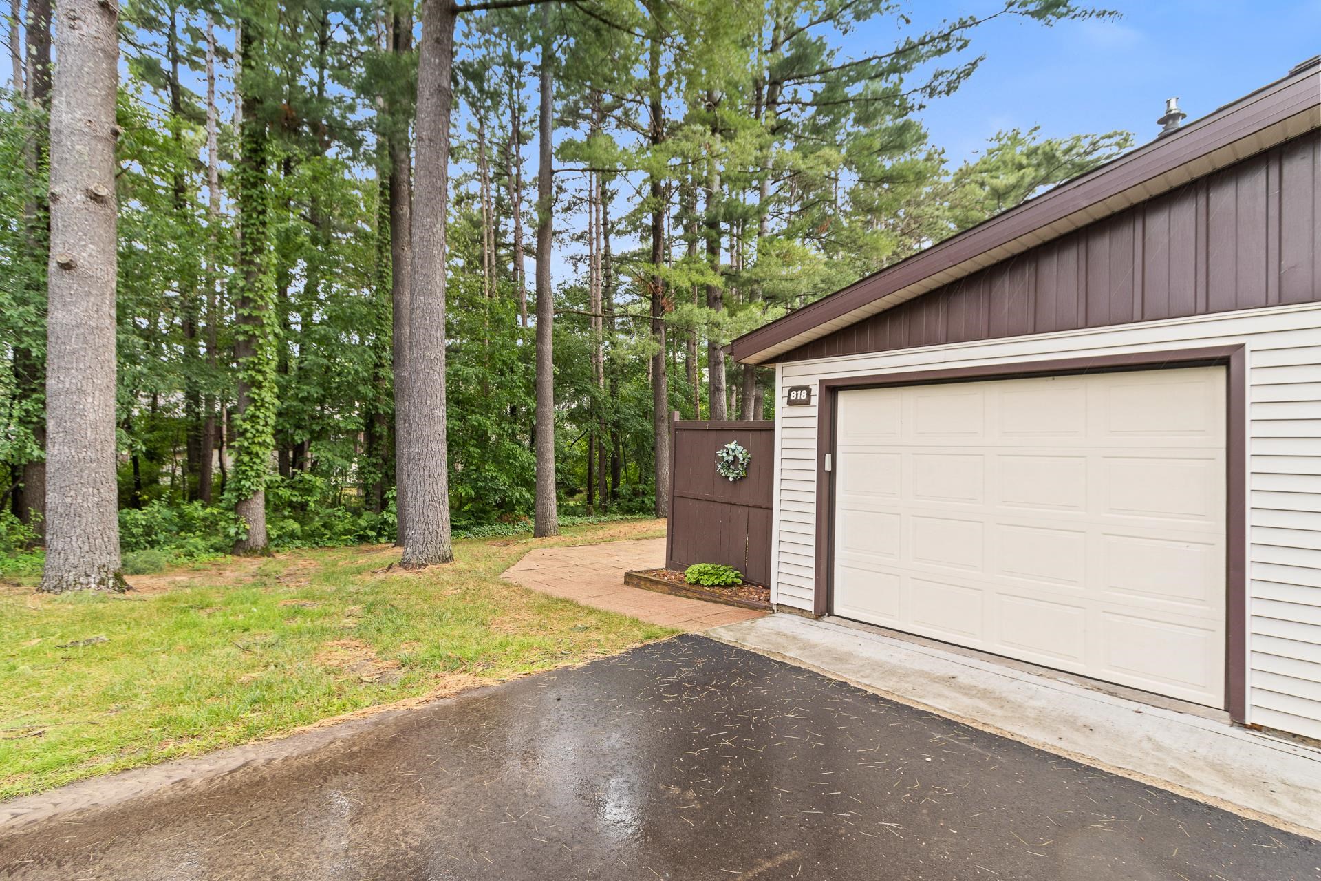 818 Saddle Ridge