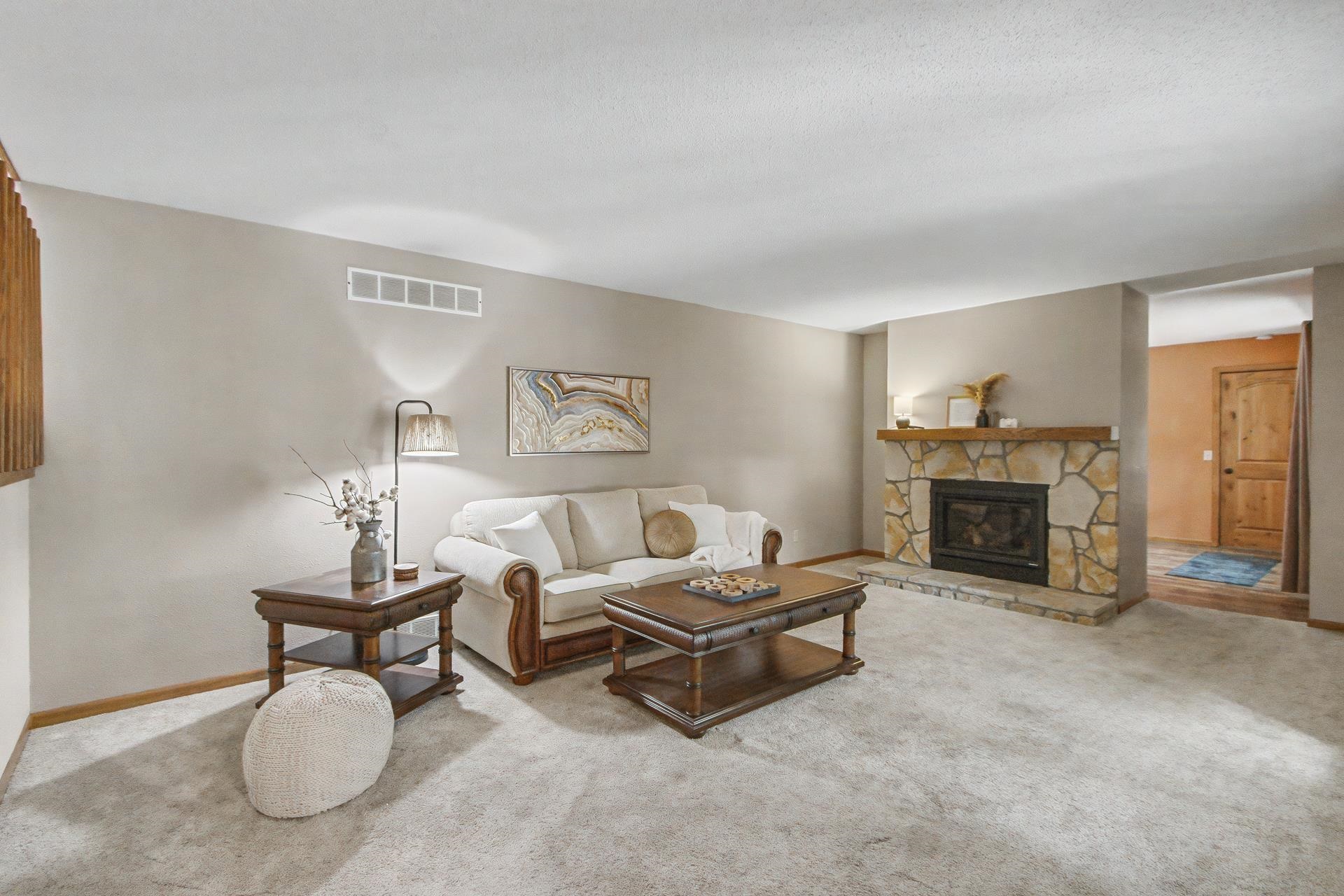 818 Saddle Ridge