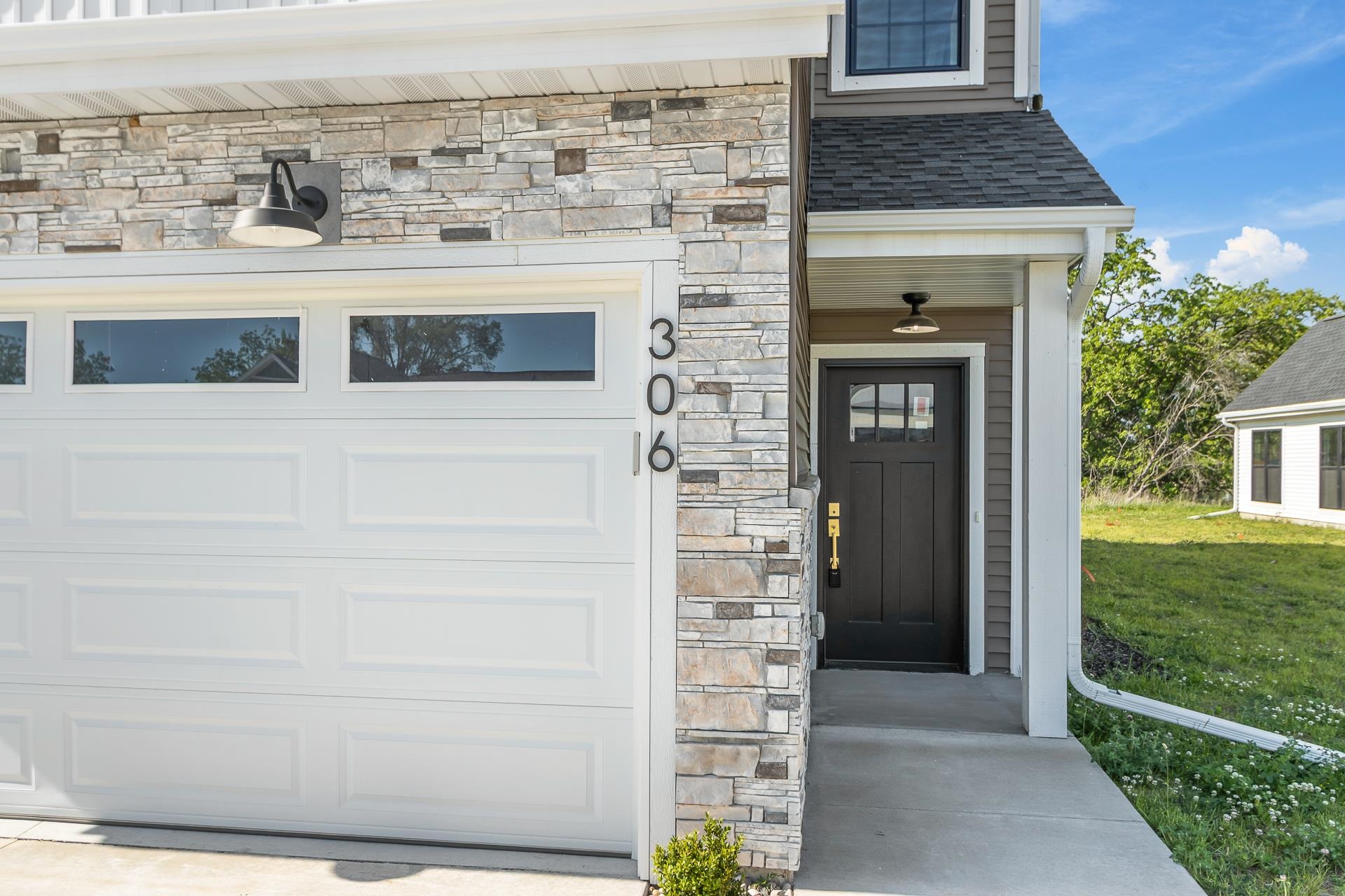 306 Willow Street 306