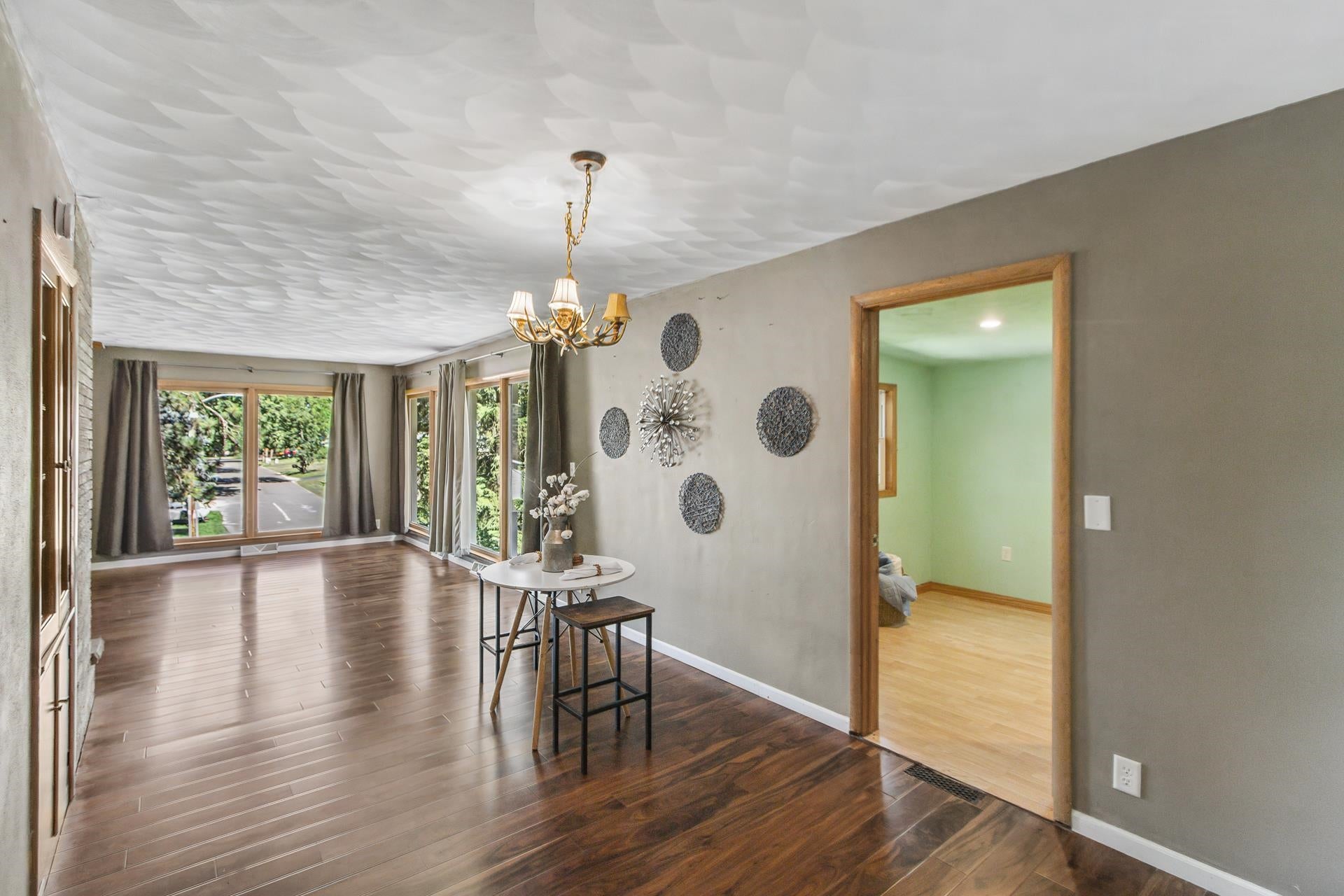 521 Wells Street