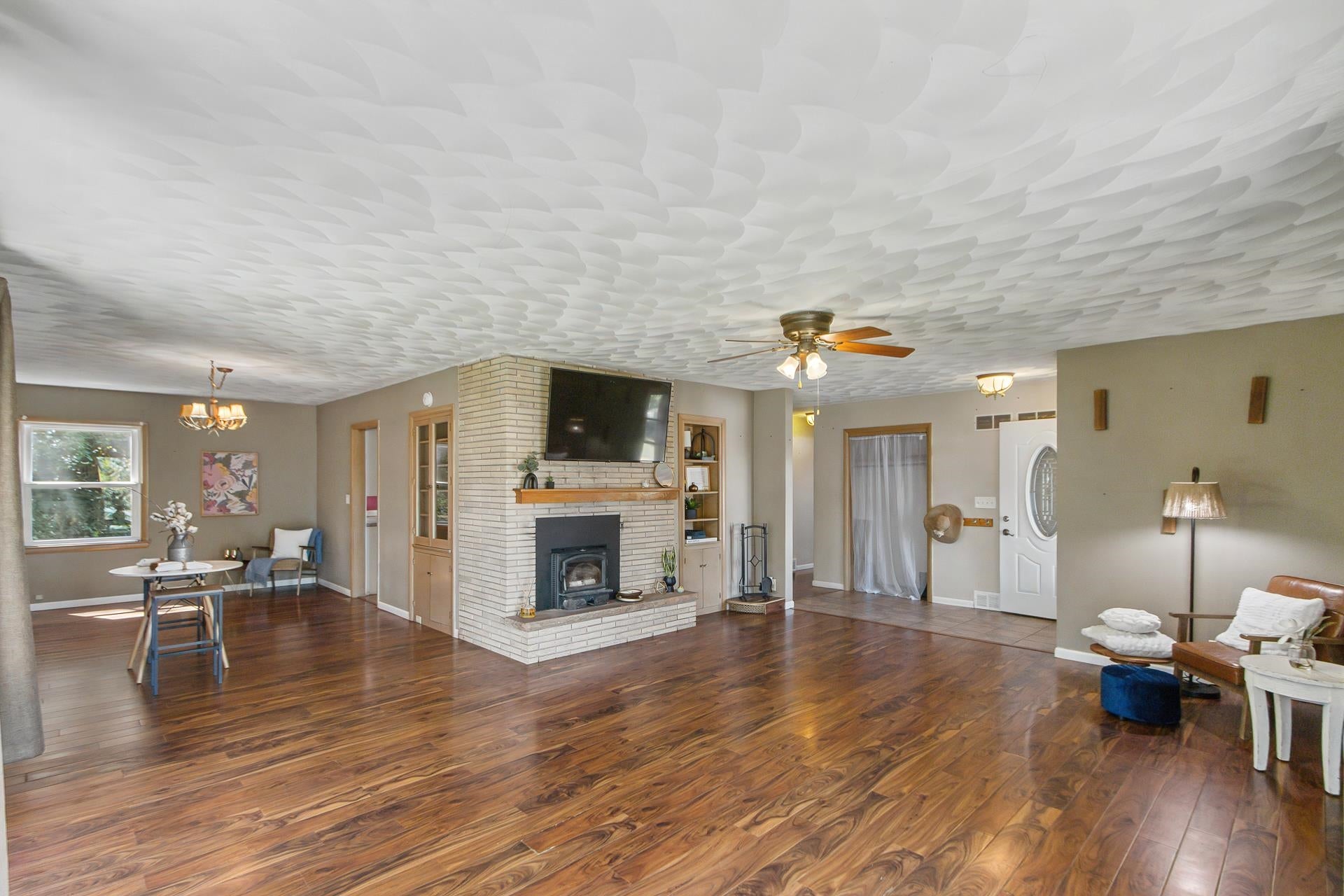 521 Wells Street