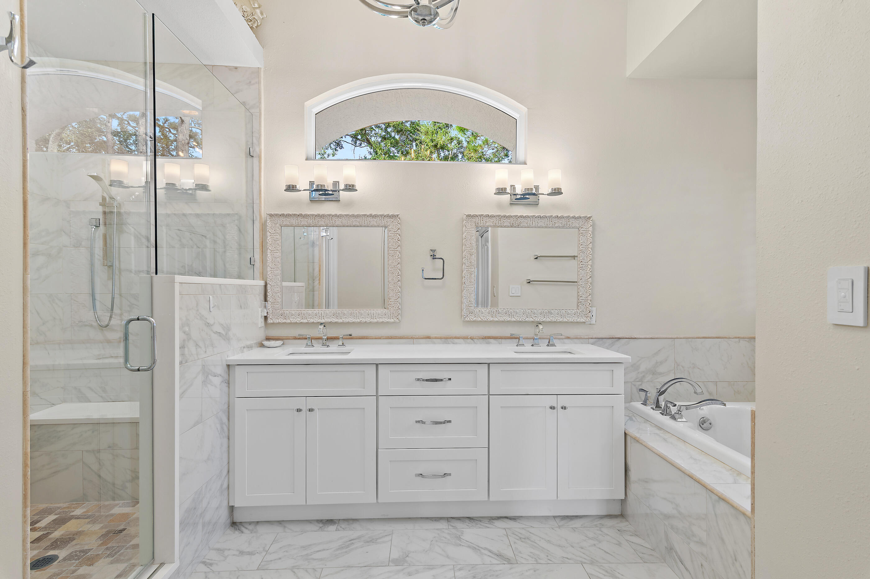 1402 E Baytowne Avenue