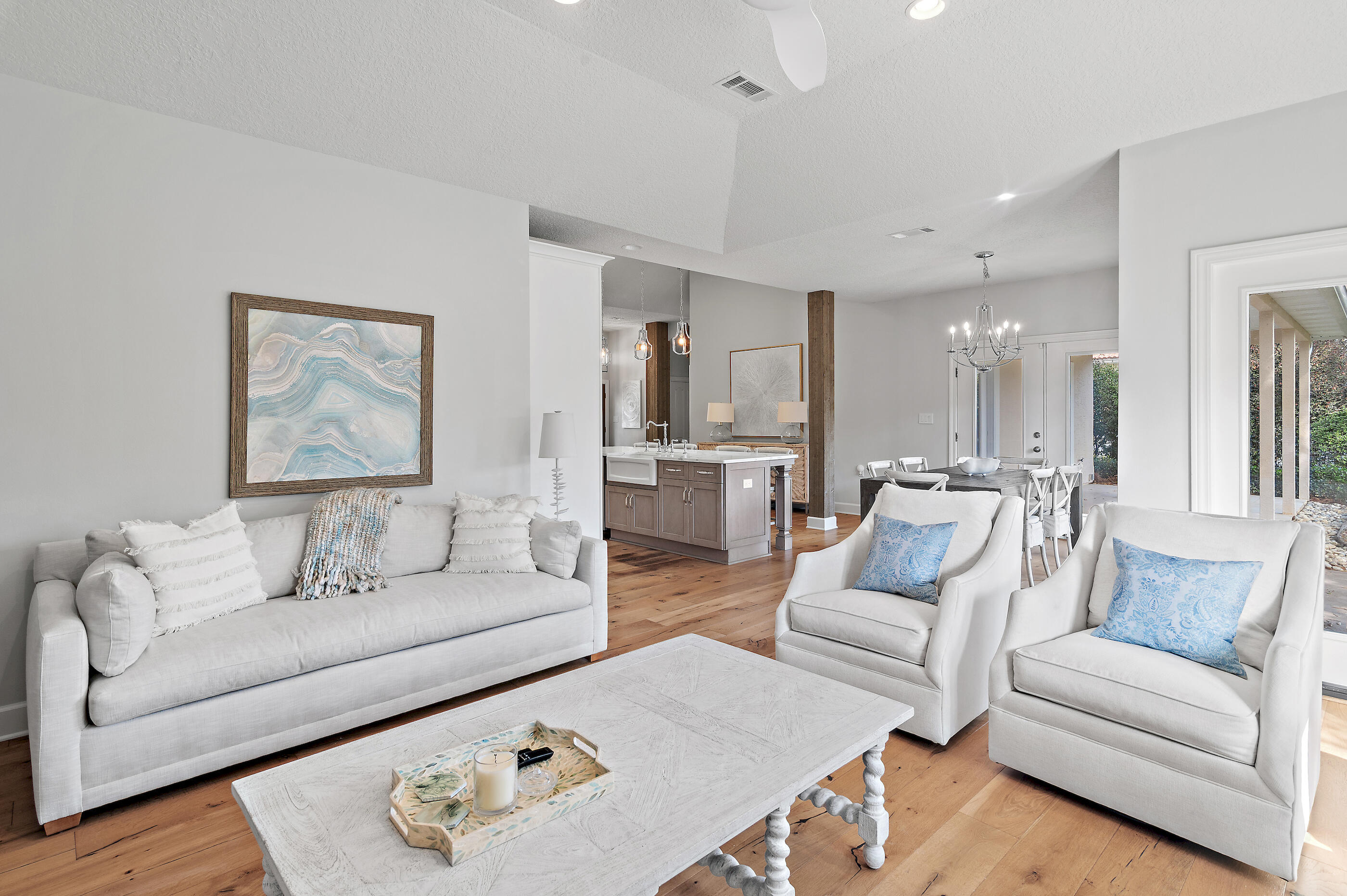 1402 E Baytowne Avenue