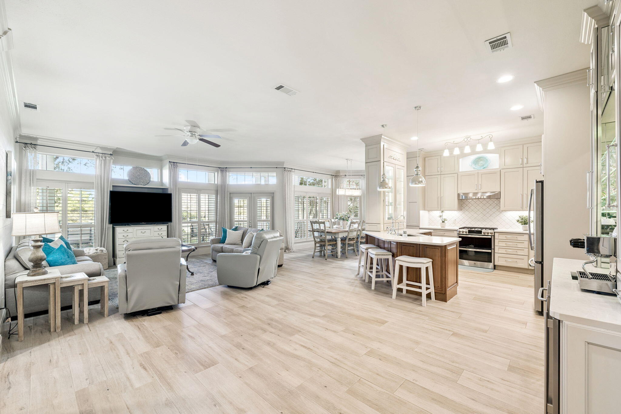 5290 Tivoli Drive 5290