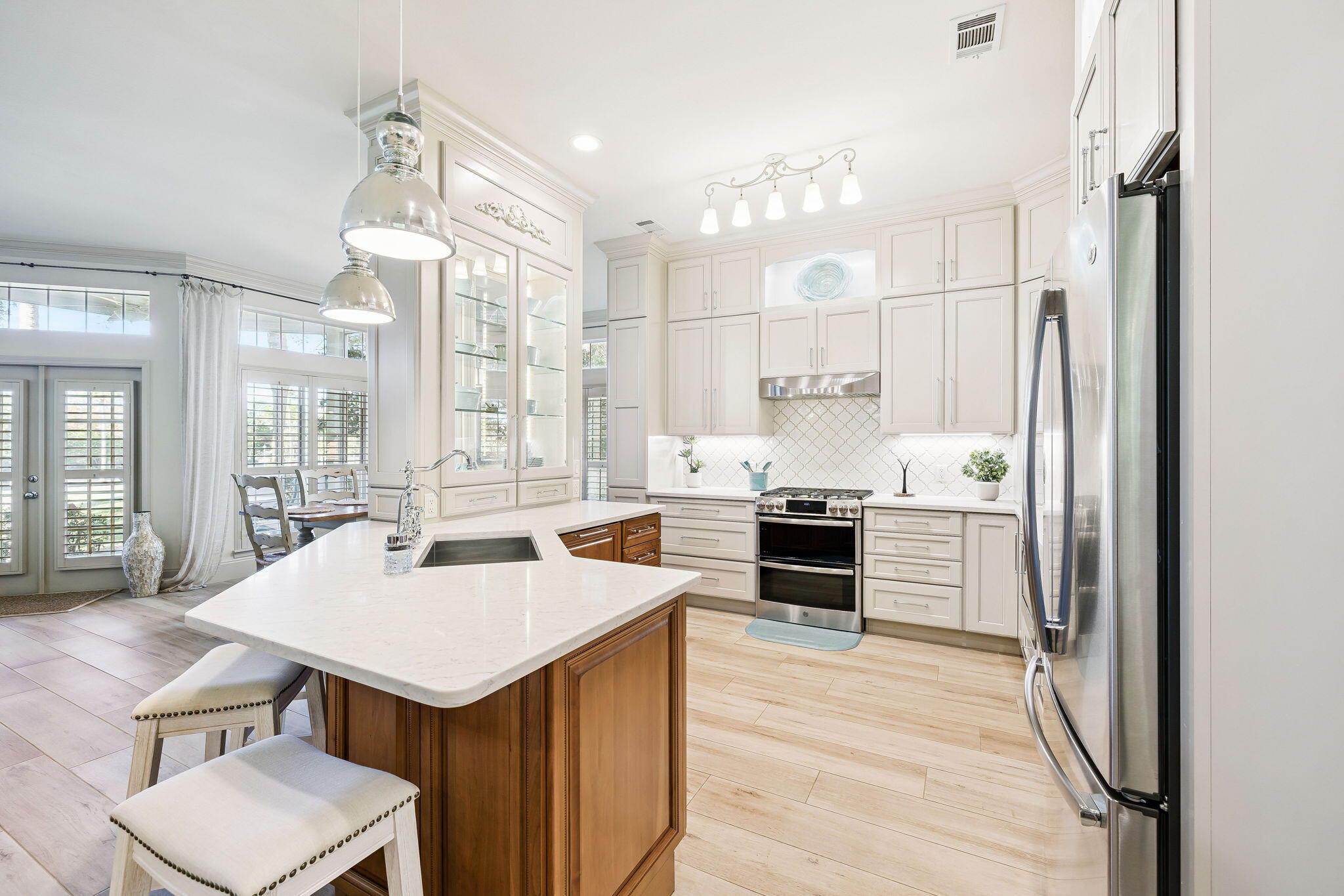 5290 Tivoli Drive 5290