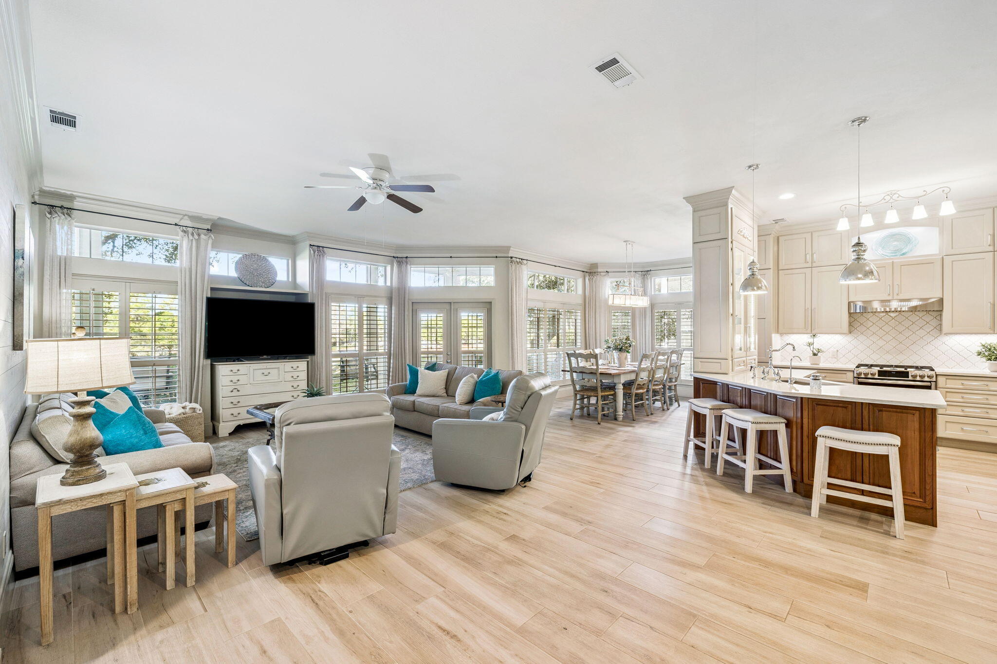 5290 Tivoli Drive 5290