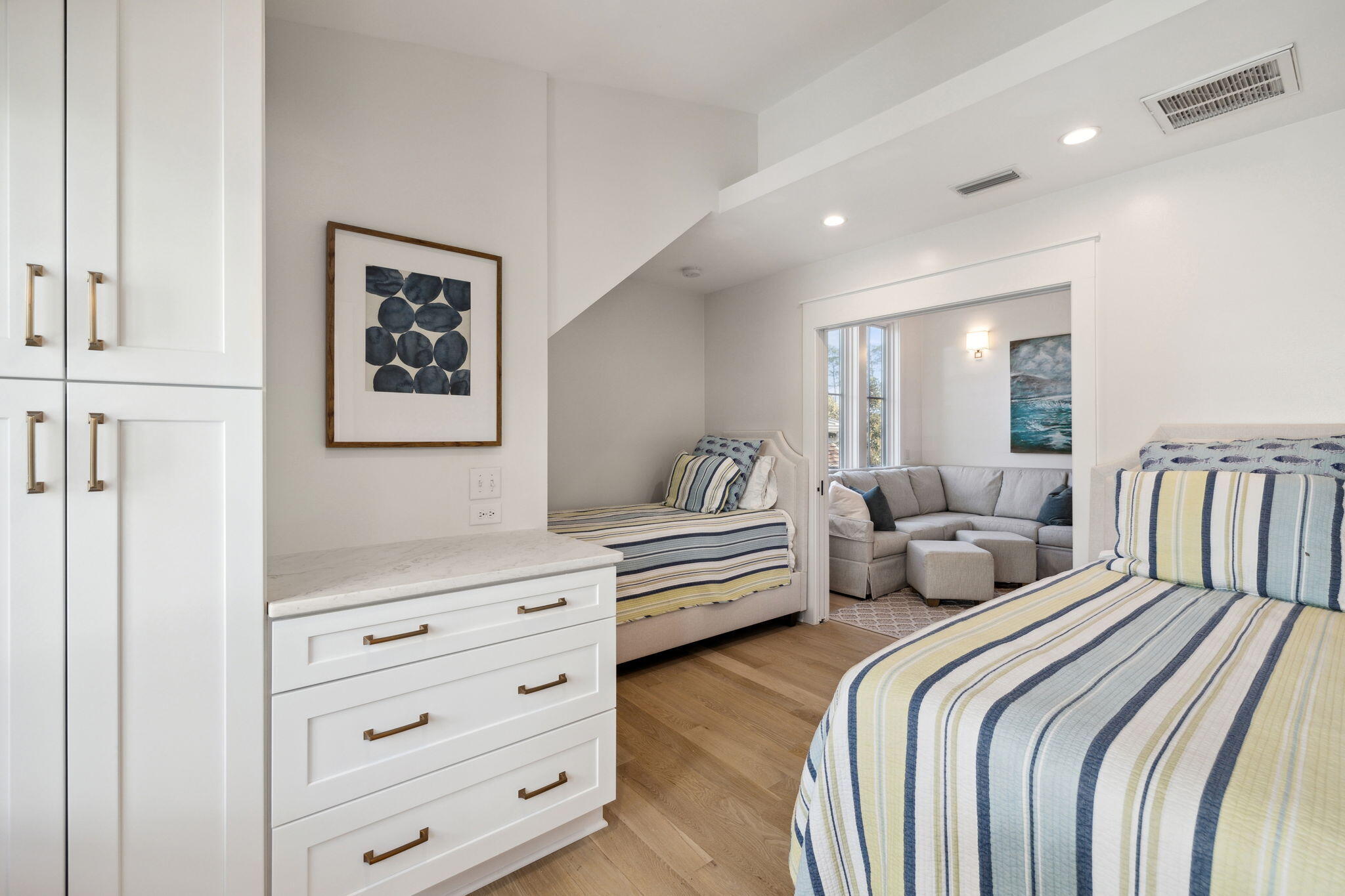 254 E Yacht Pond Lane