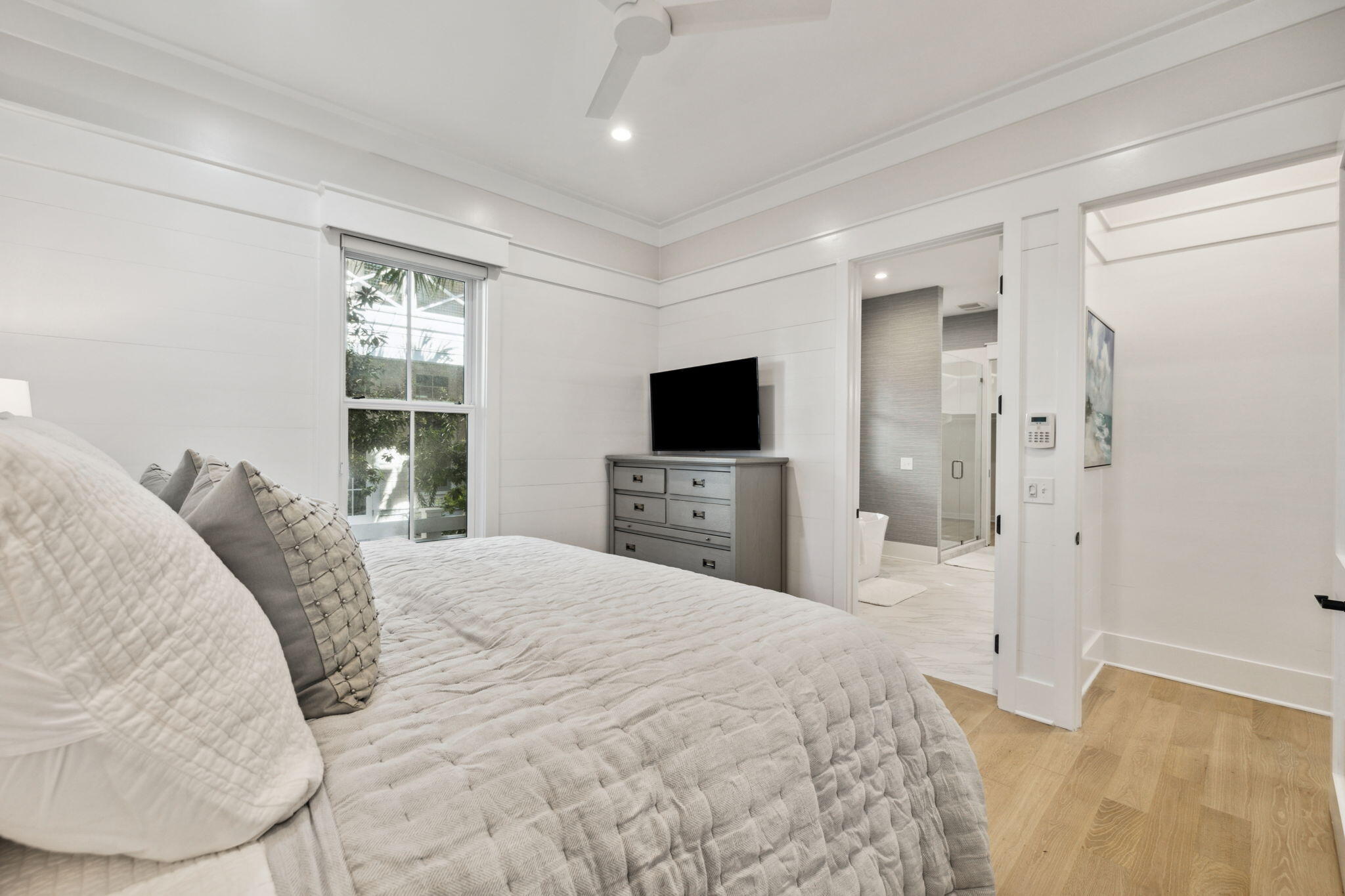 254 E Yacht Pond Lane