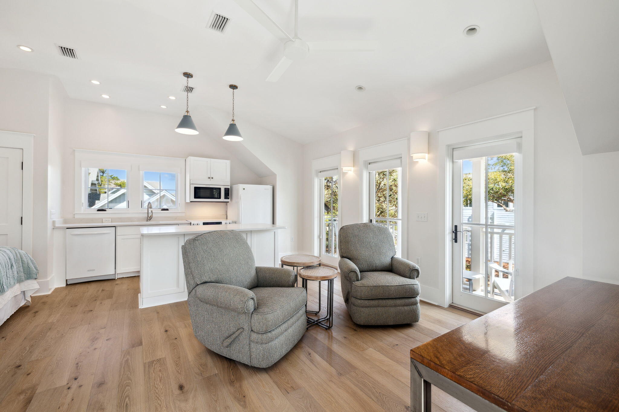 254 E Yacht Pond Lane