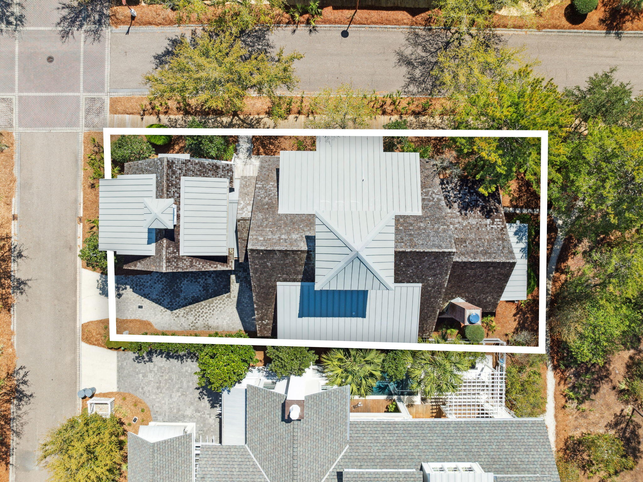 254 E Yacht Pond Lane