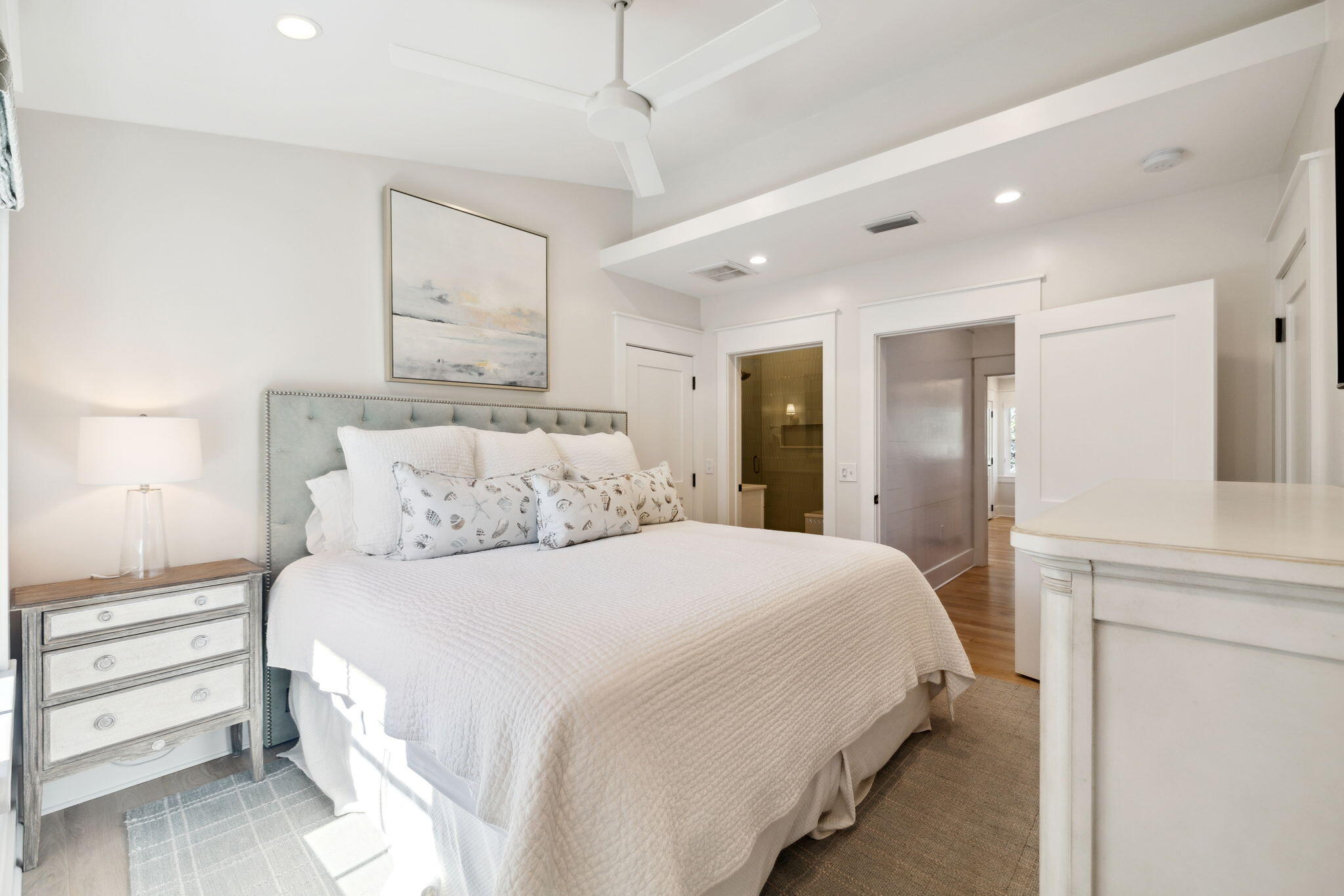 254 E Yacht Pond Lane