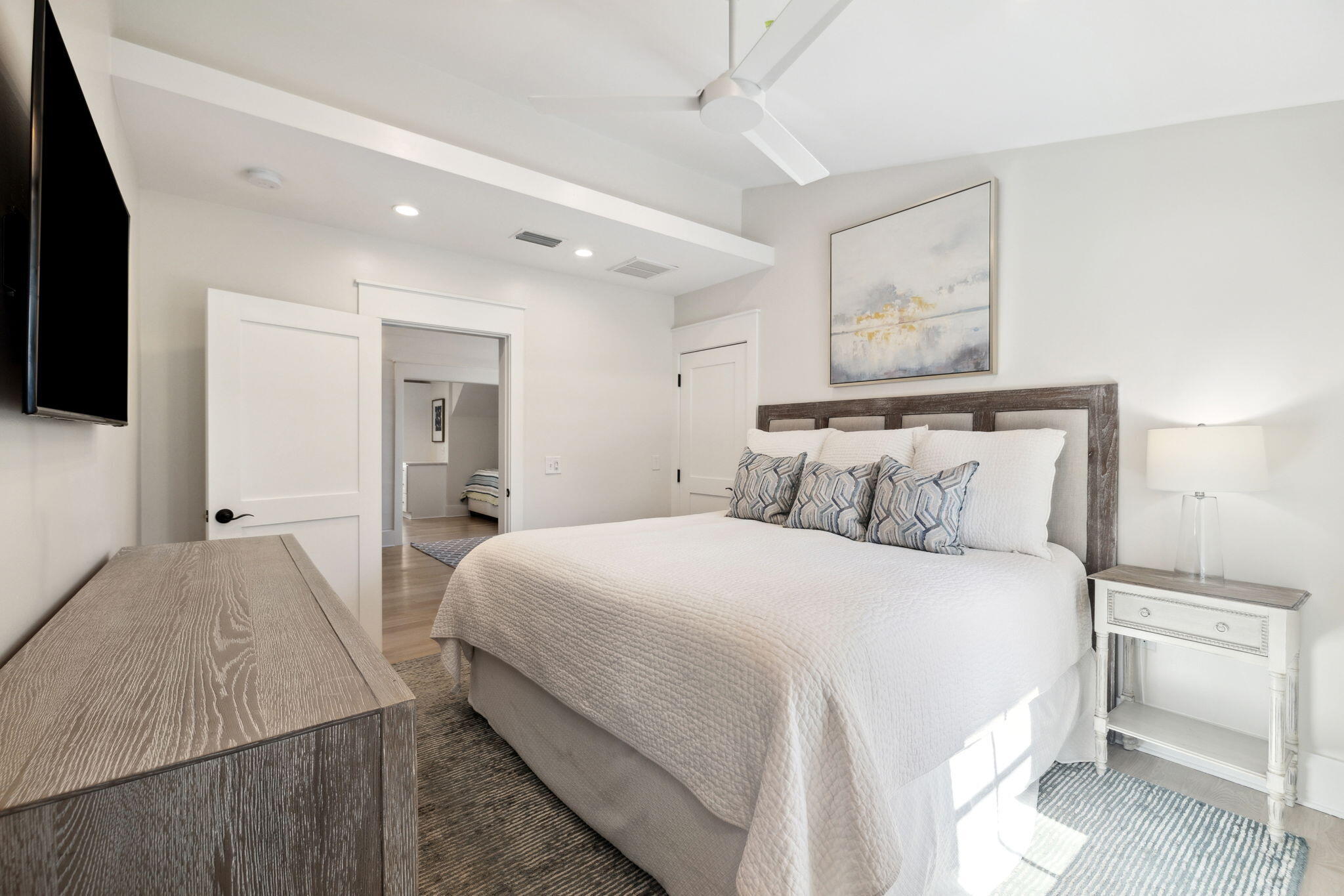254 E Yacht Pond Lane