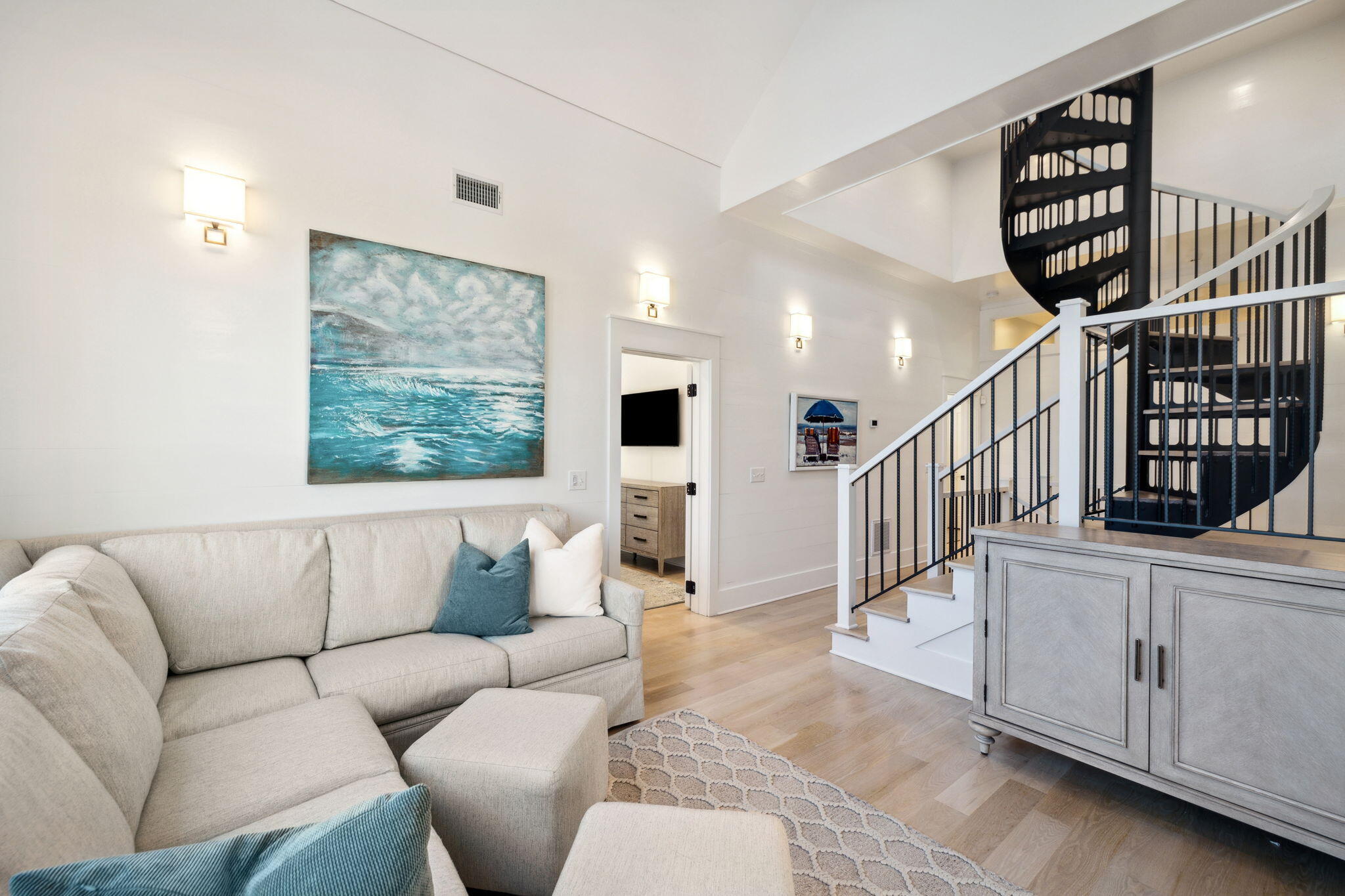 254 E Yacht Pond Lane