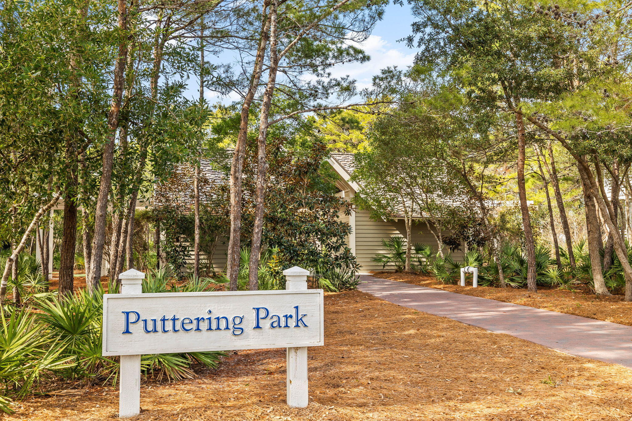254 E Yacht Pond Lane