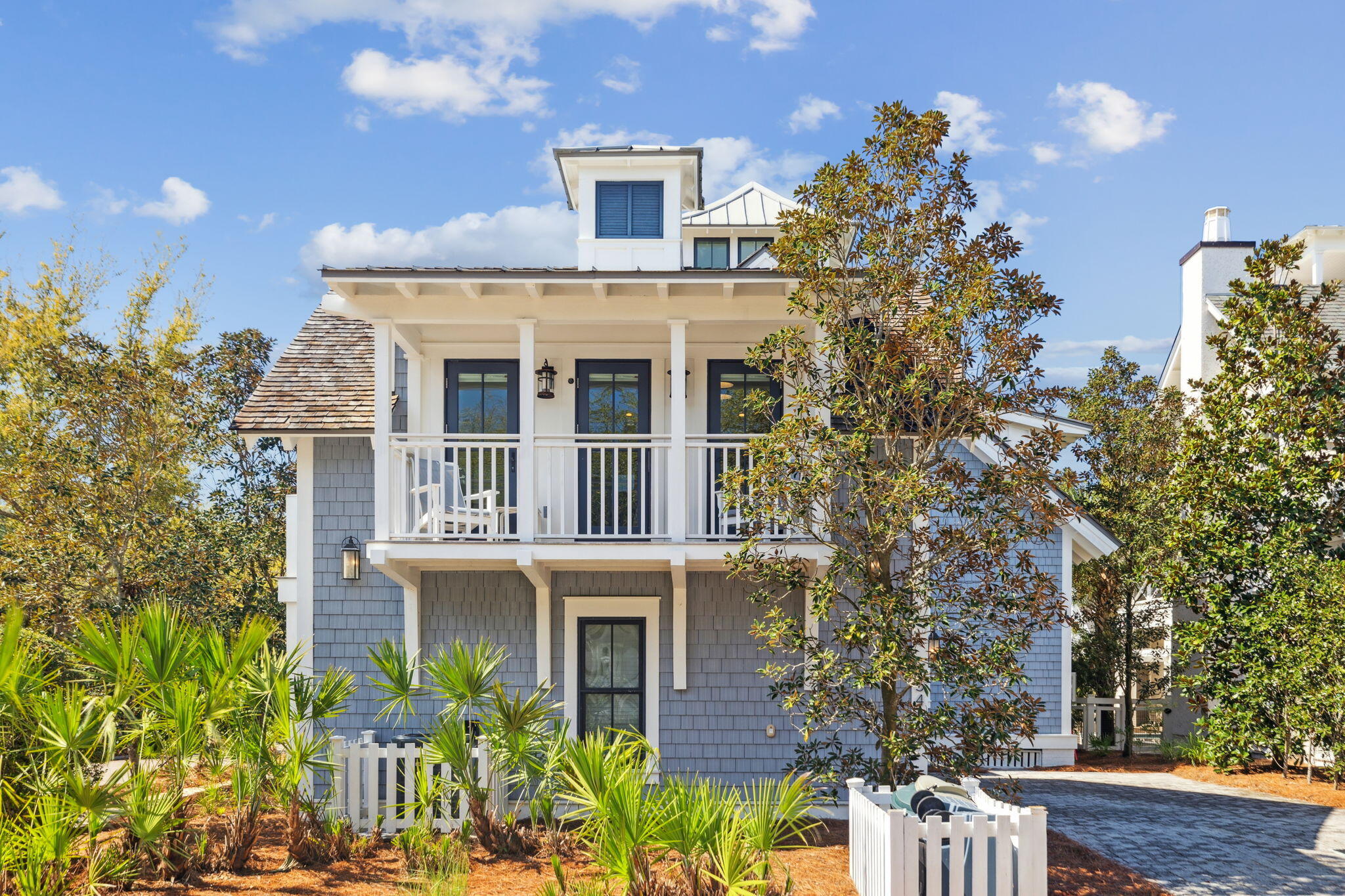 254 E Yacht Pond Lane