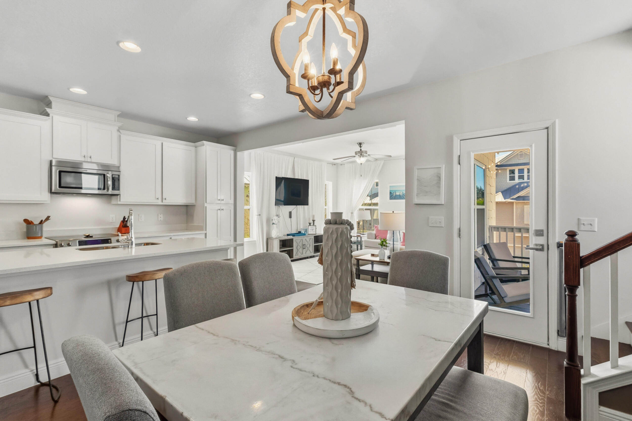 12 Inlet Cove