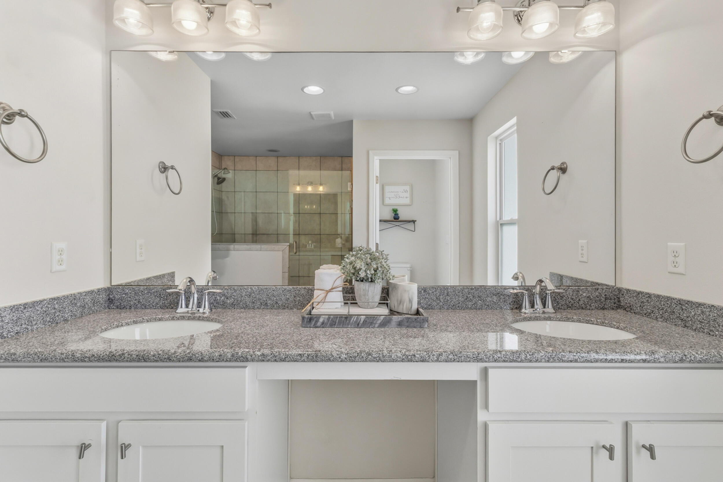 12 Inlet Cove