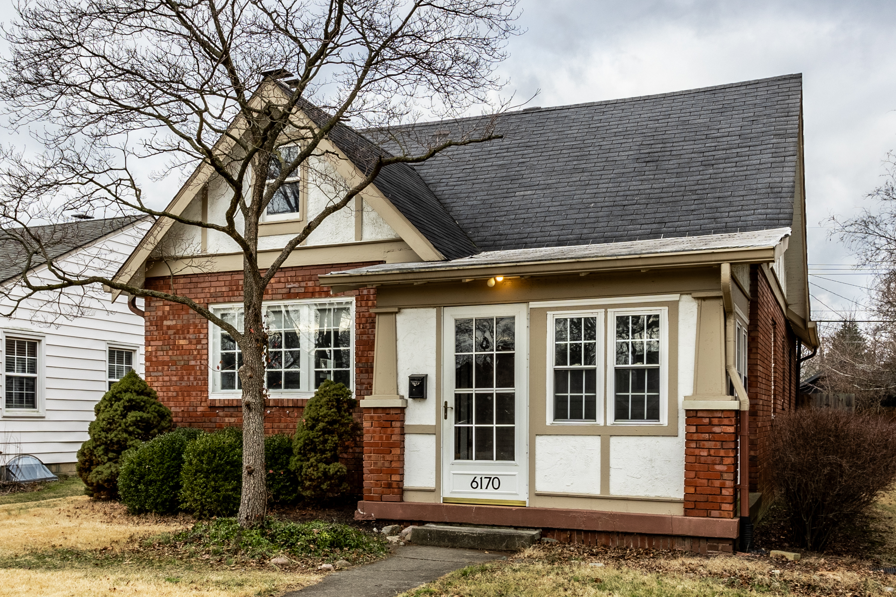 6170 Primrose Avenue