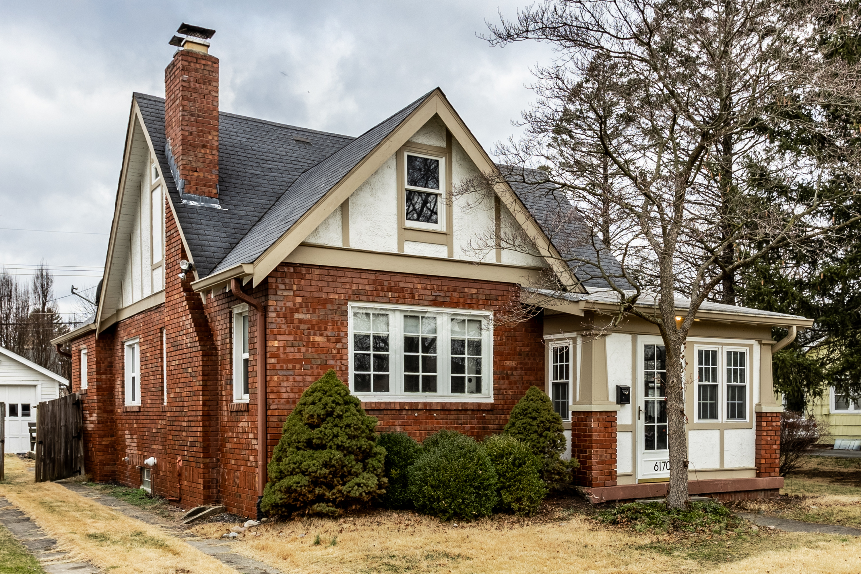6170 Primrose Avenue